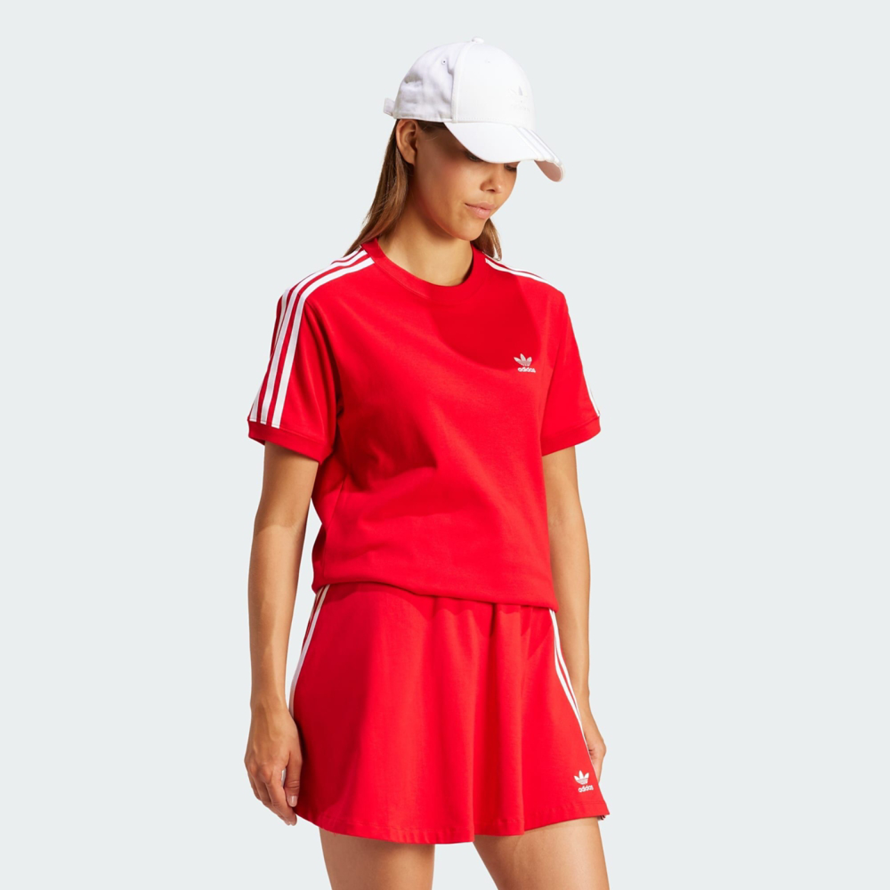 adidas 3 Stripes Afbeelding 2 van 4. Tik om de fotogalerij te openen..