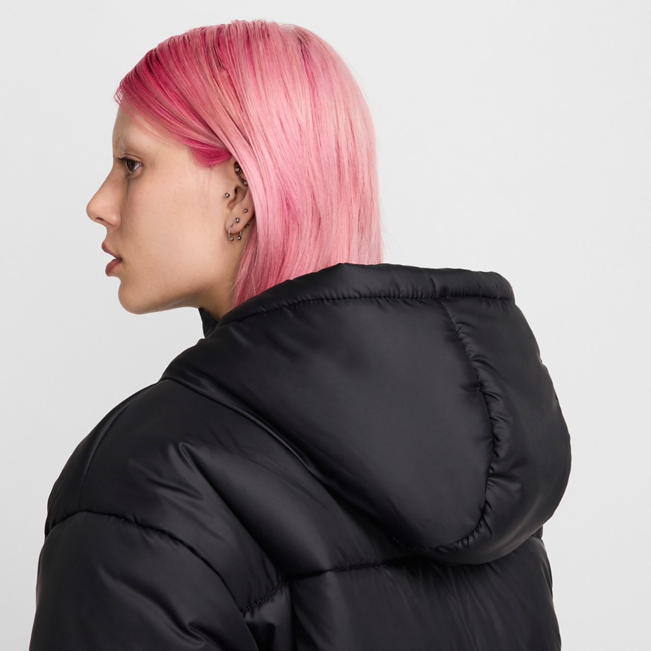 Nike Therma-fit Hooded Image 5 of 5. Tap to open photo gallery.