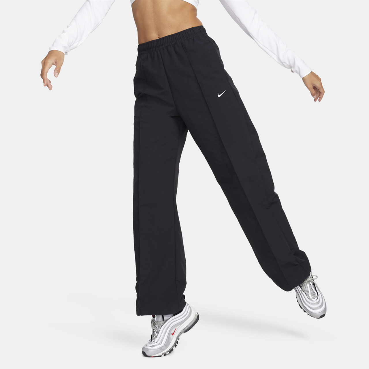 Nike Sportswear Everything Mid-rise Image 1 of 5. Tap to open photo gallery.