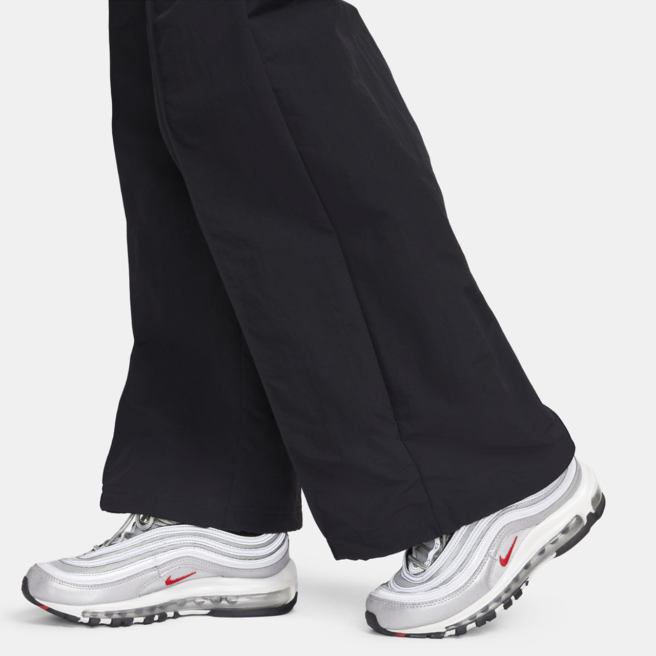 Nike Sportswear Everything Mid-rise Image 4 of 5. Tap to open photo gallery.