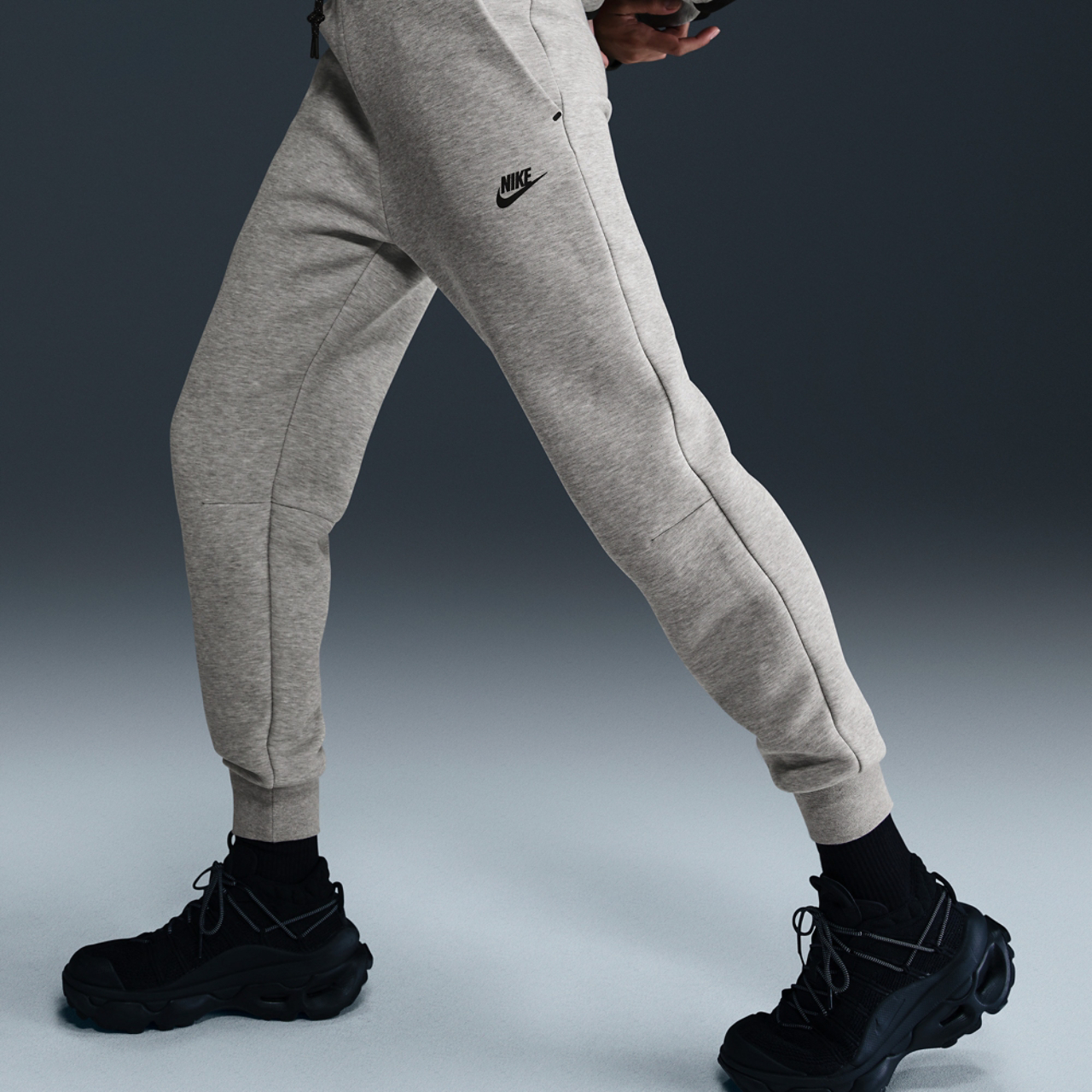 Nike Tech Fleece Immagine 2 di 5. Tocca per aprire la galleria fotografica.