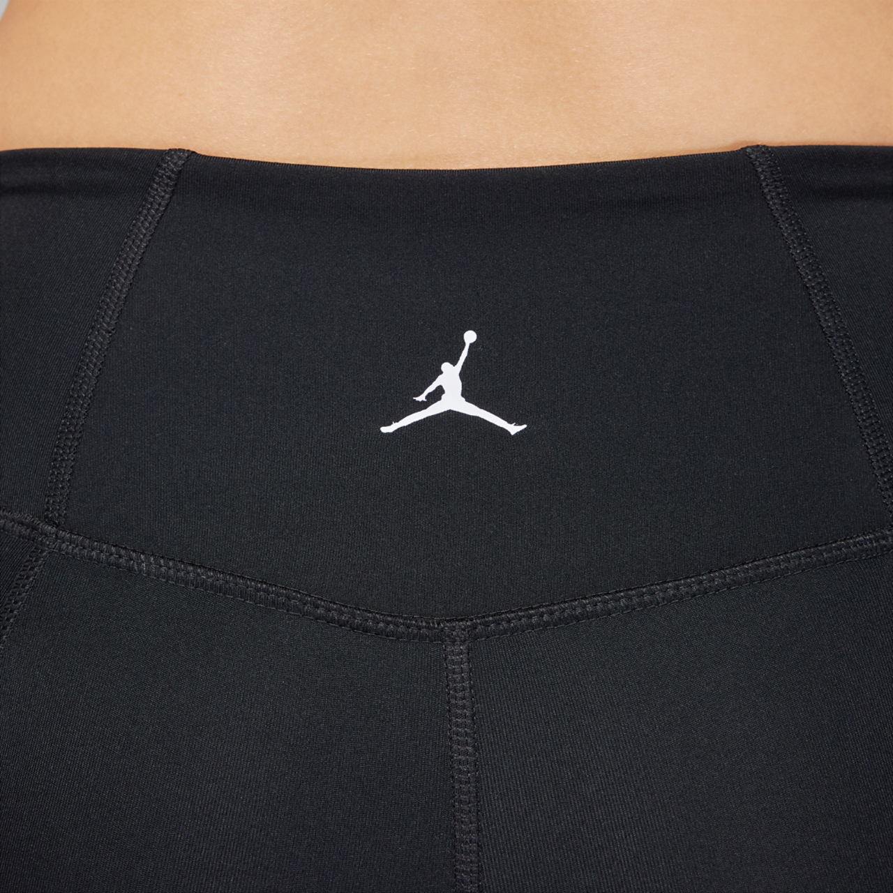 Jordan Sport Immagine 4 di 5. Tocca per aprire la galleria fotografica.