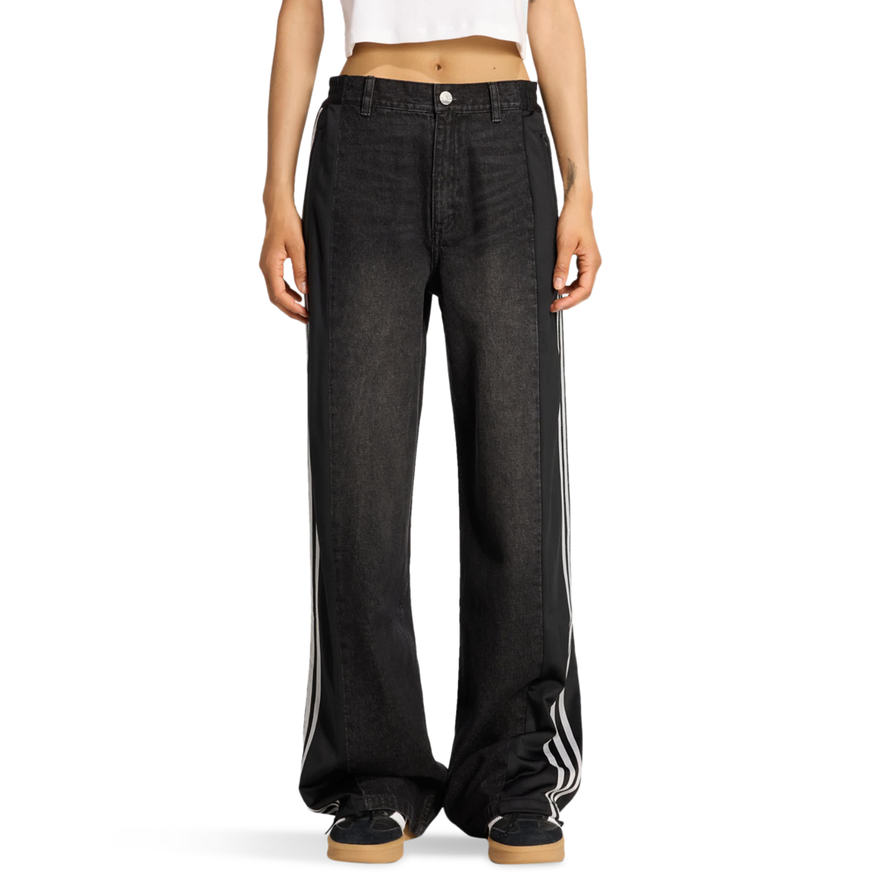 adidas Originals Athletic Dept Denim Firebird Joggers Imagen 1 de 4. Toque para abrir la galería de fotos.