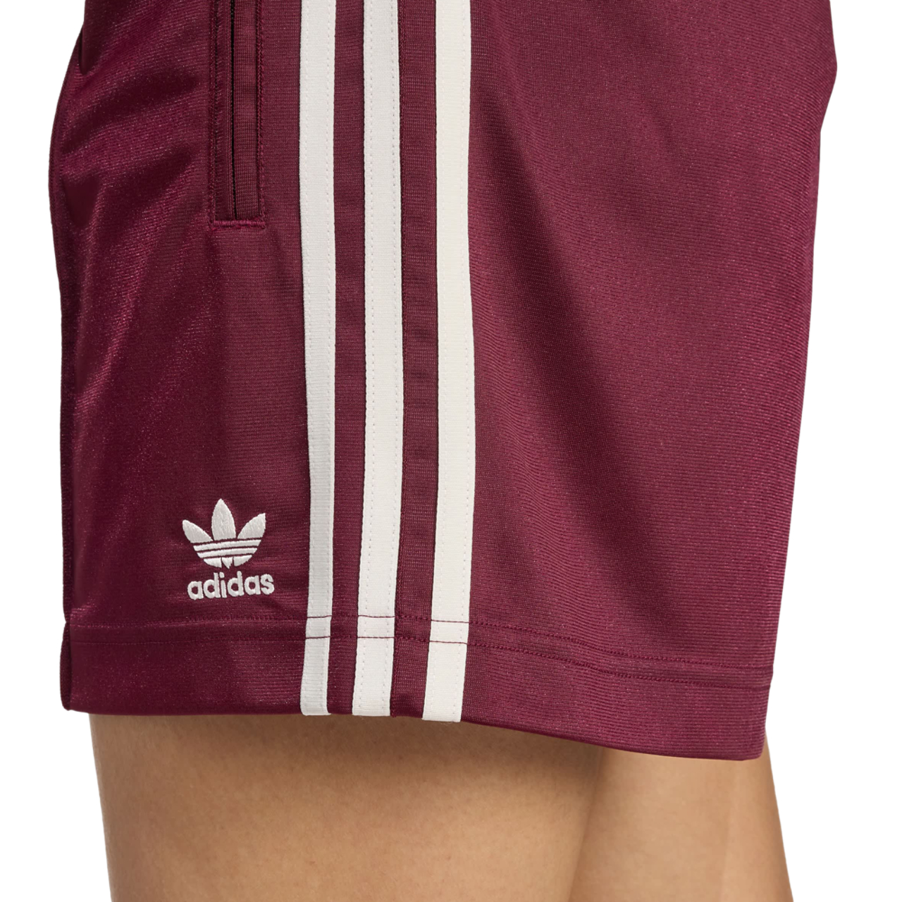 adidas Firebird Shorts Imagen 4 de 4. Toque para abrir la galería de fotos.