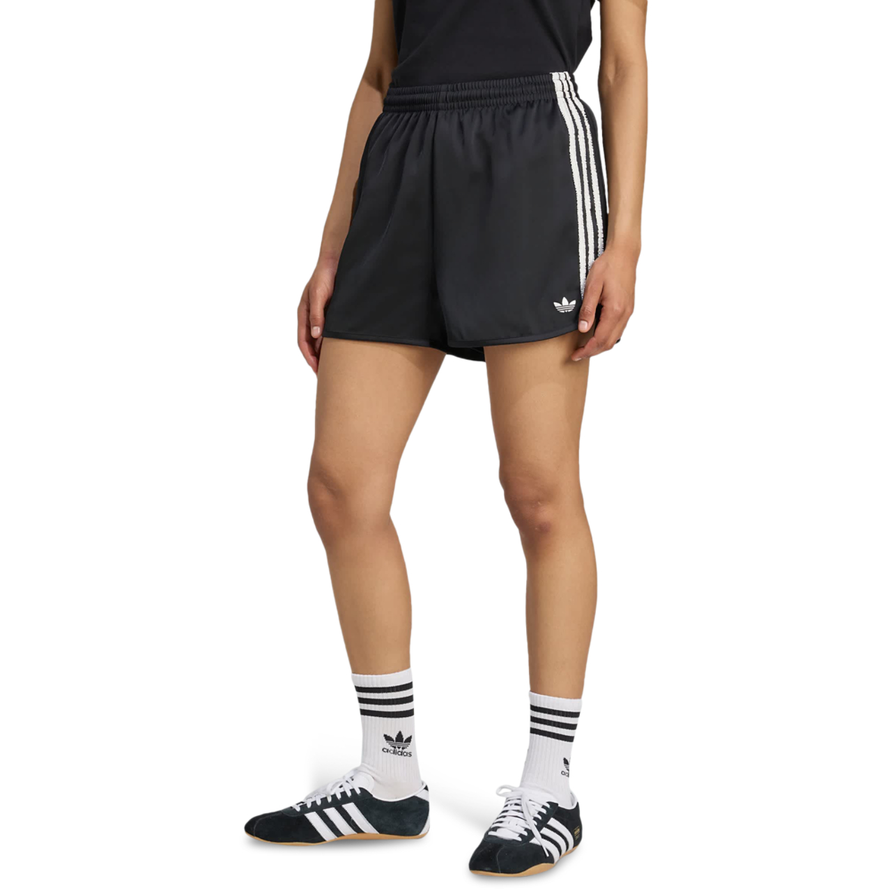 adidas Originals Satin Shorts Imagen 1 de 4. Toque para abrir la galería de fotos.
