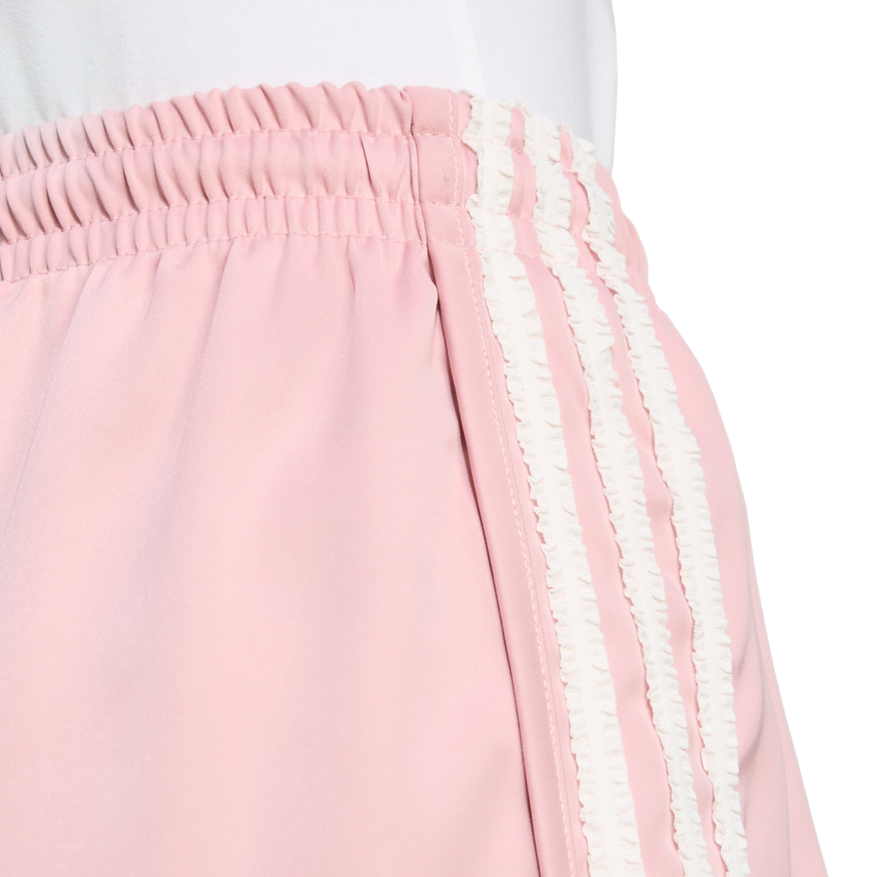 adidas Originals Satin Shorts Imagen 4 de 4. Toque para abrir la galería de fotos.