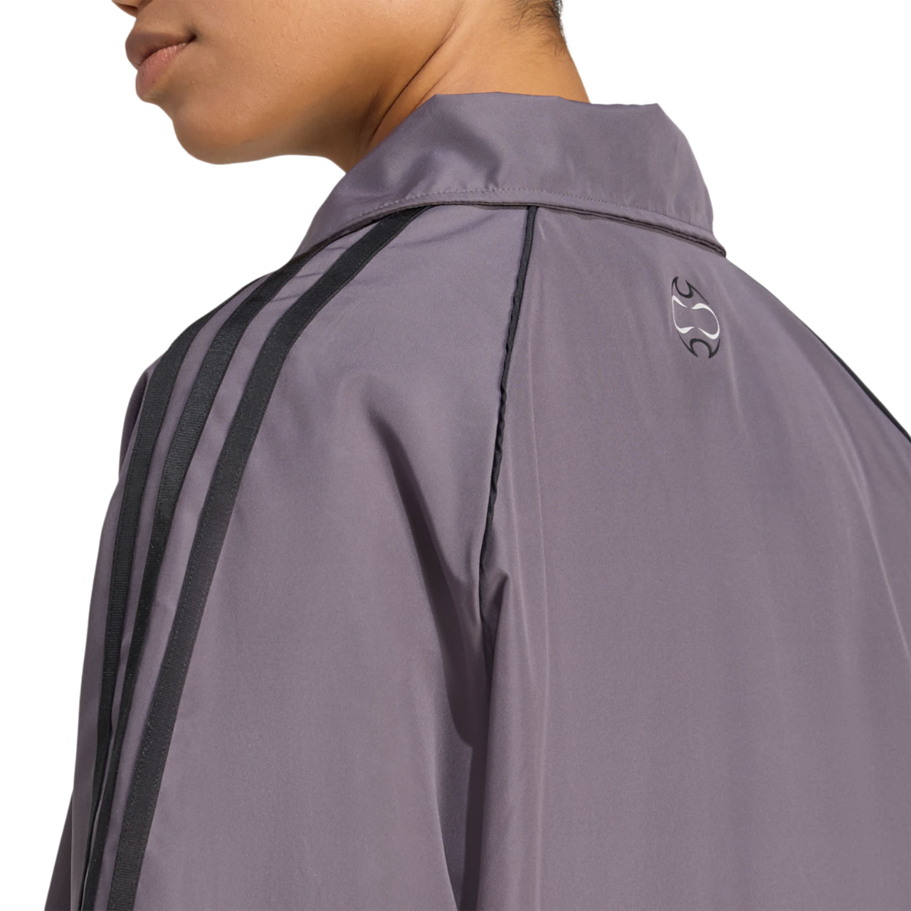 adidas Teamgeist Adicolor Oversized Track Top Bild 4 von 4. Antippen, um die Fotogalerie zu öffnen.