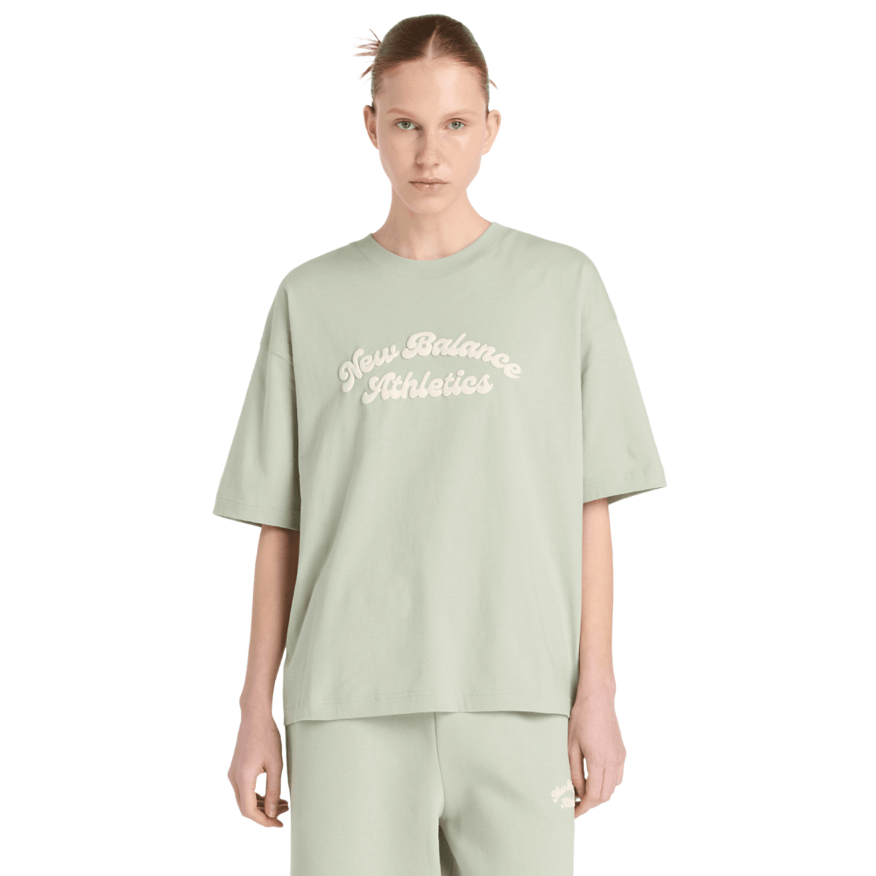 New Balance Linear Heritage Oversized T-shirt Image 1 sur 4. Appuyez pour ouvrir la galerie de photos.