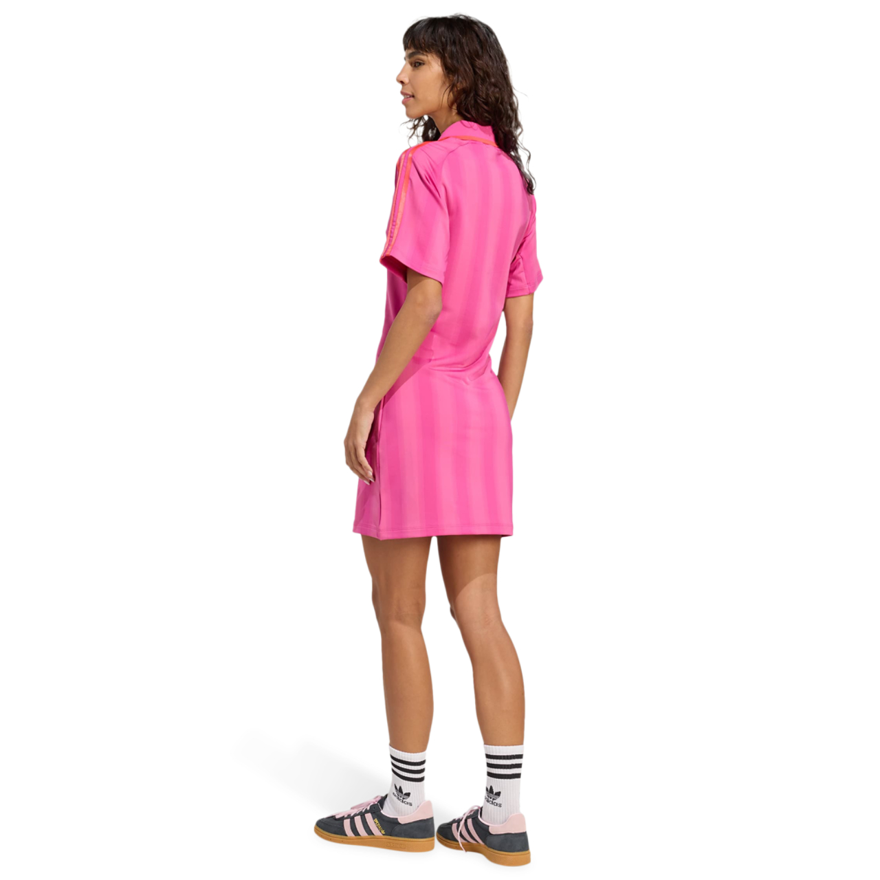 adidas Football Inspired Graphic Dress Imagen 3 de 4. Toque para abrir la galería de fotos.