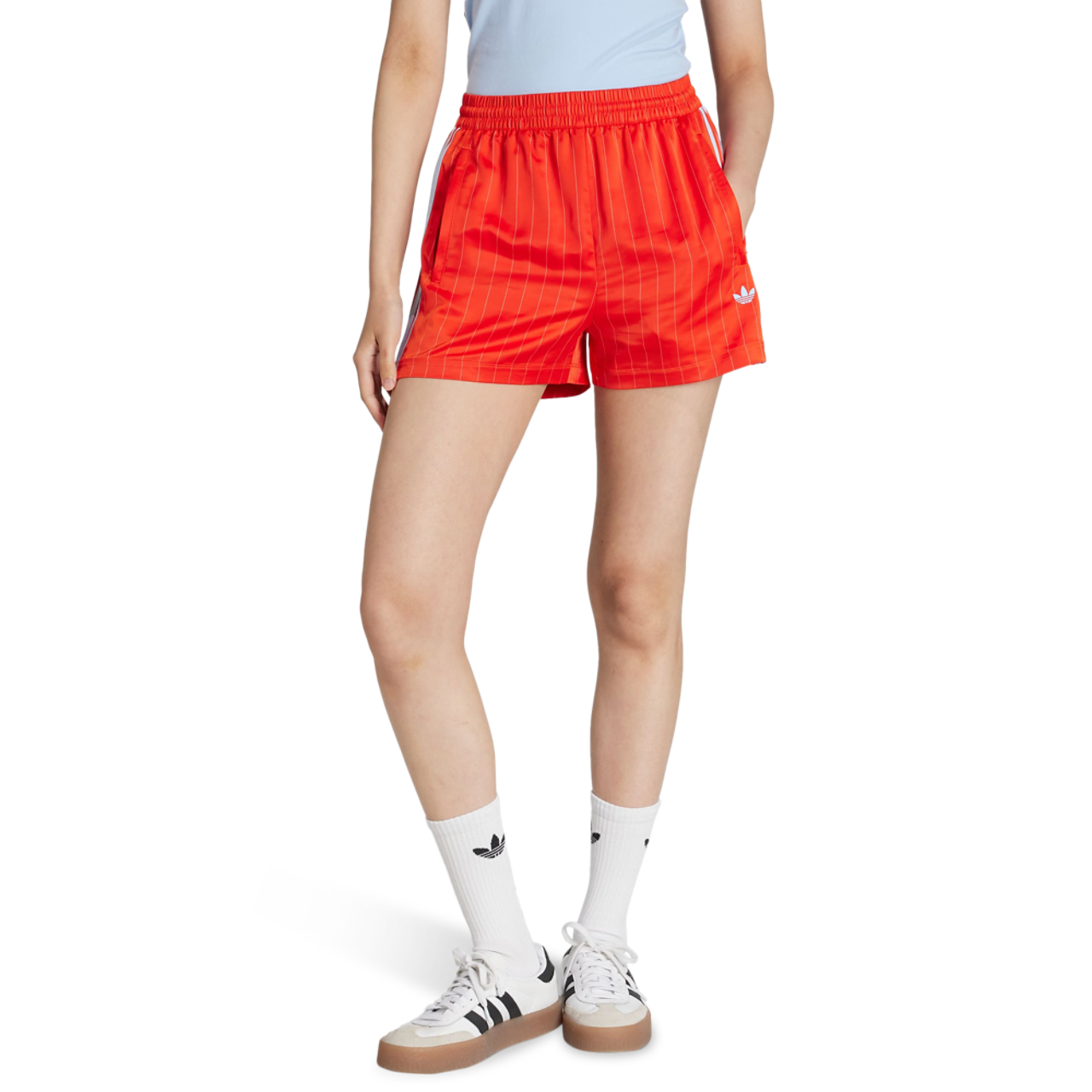 adidas Originals Pin-stripe Satin Shorts Image 1 sur 4. Appuyez pour ouvrir la galerie de photos.