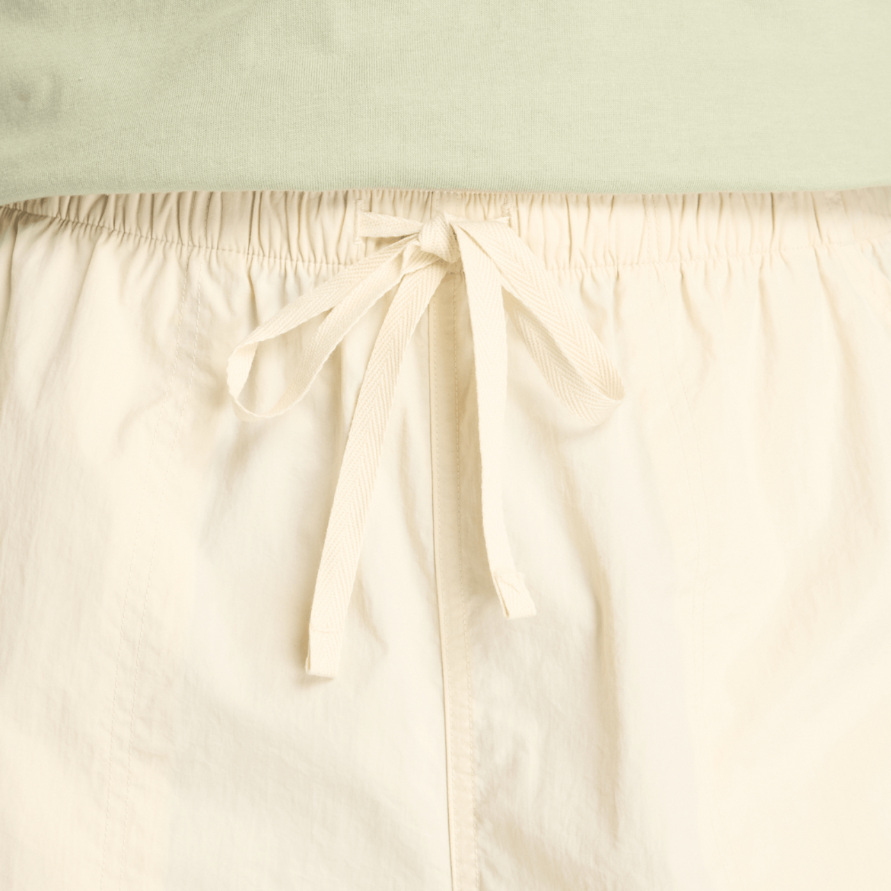 New Balance Woven Cargo Pant Imagen 5 de 5. Toque para abrir la galería de fotos.