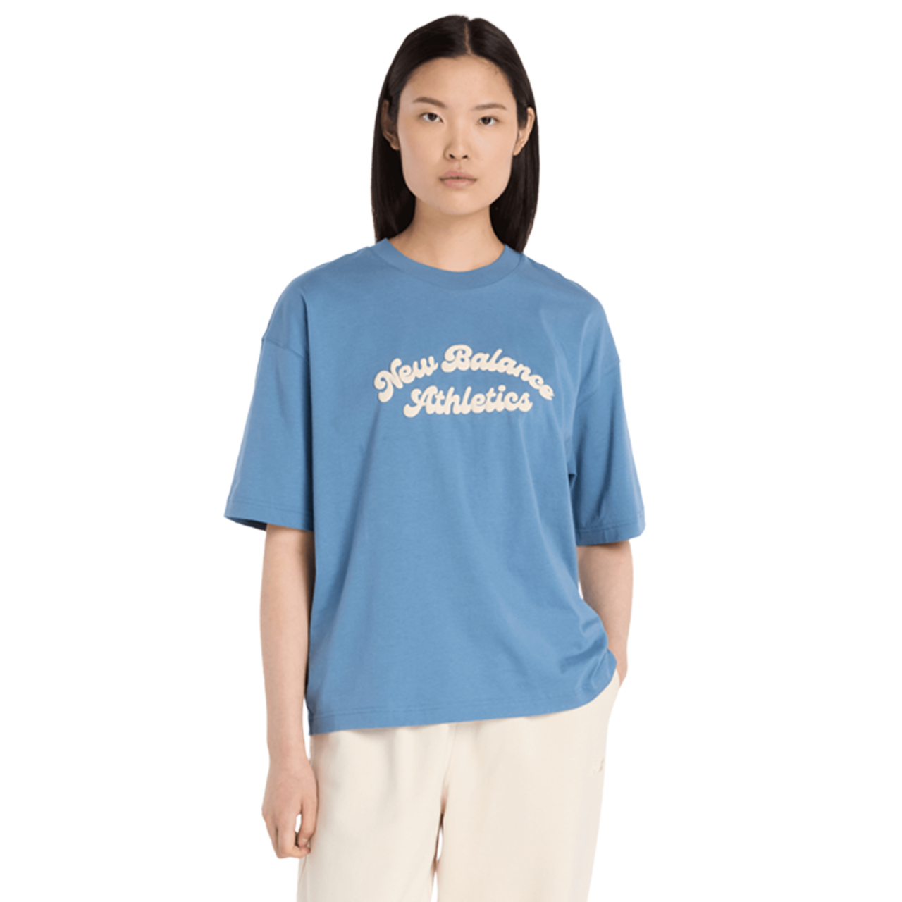 New Balance Linear Heritage Oversized T-shirt Image 1 sur 4. Appuyez pour ouvrir la galerie de photos.