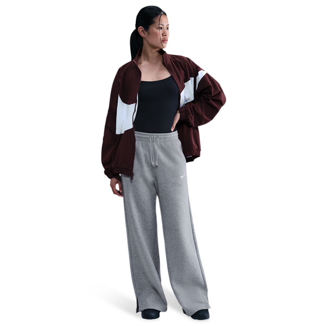 Nike Sportswear Phoenix Wide-leg Trousers Bild 1 von 5. Antippen, um die Fotogalerie zu öffnen.