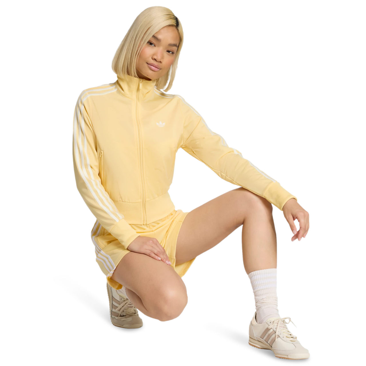 adidas Firebird Classic Track Top Imagen 2 de 5. Toque para abrir la galería de fotos.