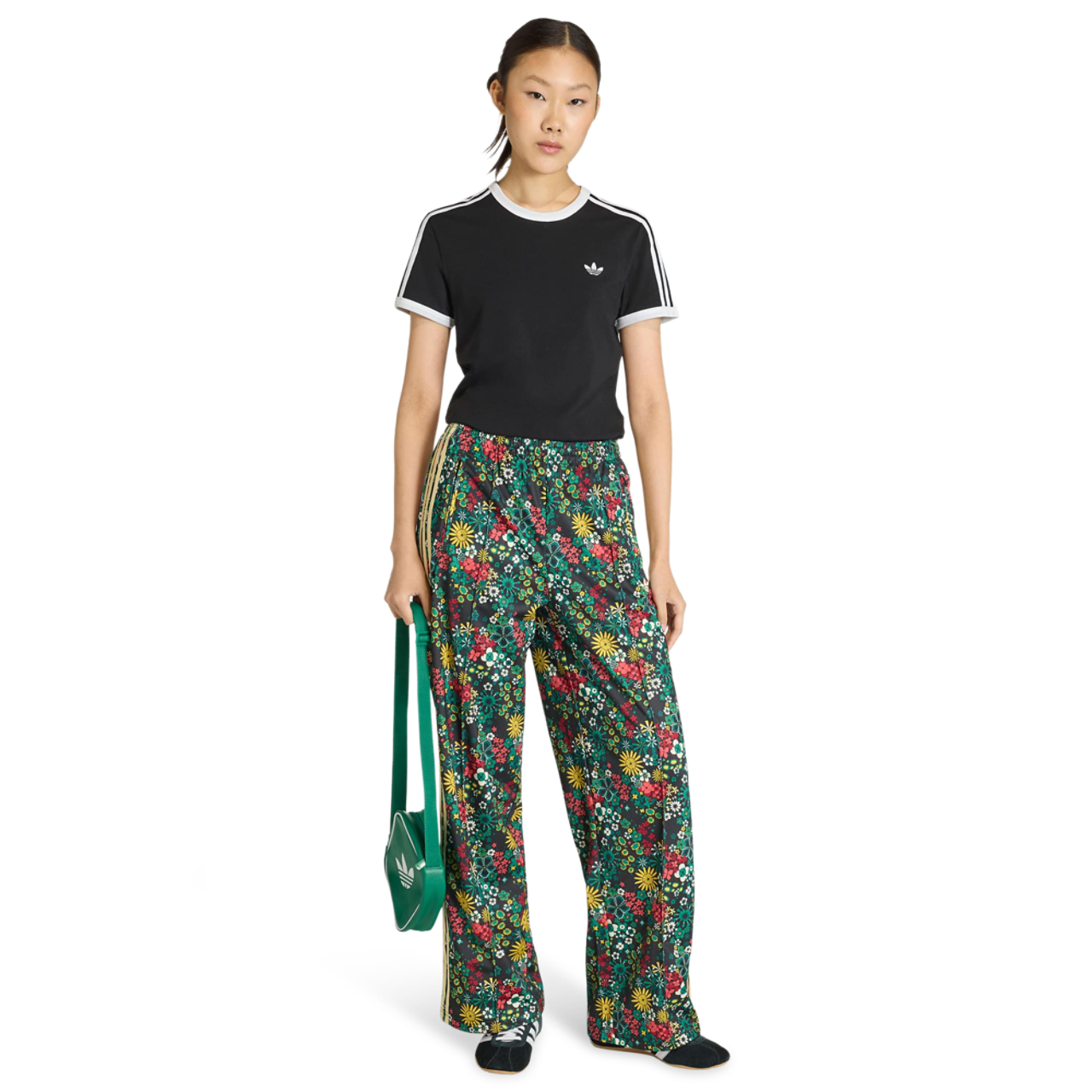 adidas Originals X Liberty London Firebird Pants Immagine 2 di 5. Tocca per aprire la galleria fotografica.