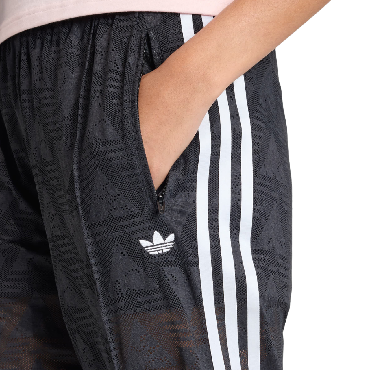 adidas Firebird Classic Lace Tracksuit Bottoms Image 4 sur 4. Appuyez pour ouvrir la galerie de photos.