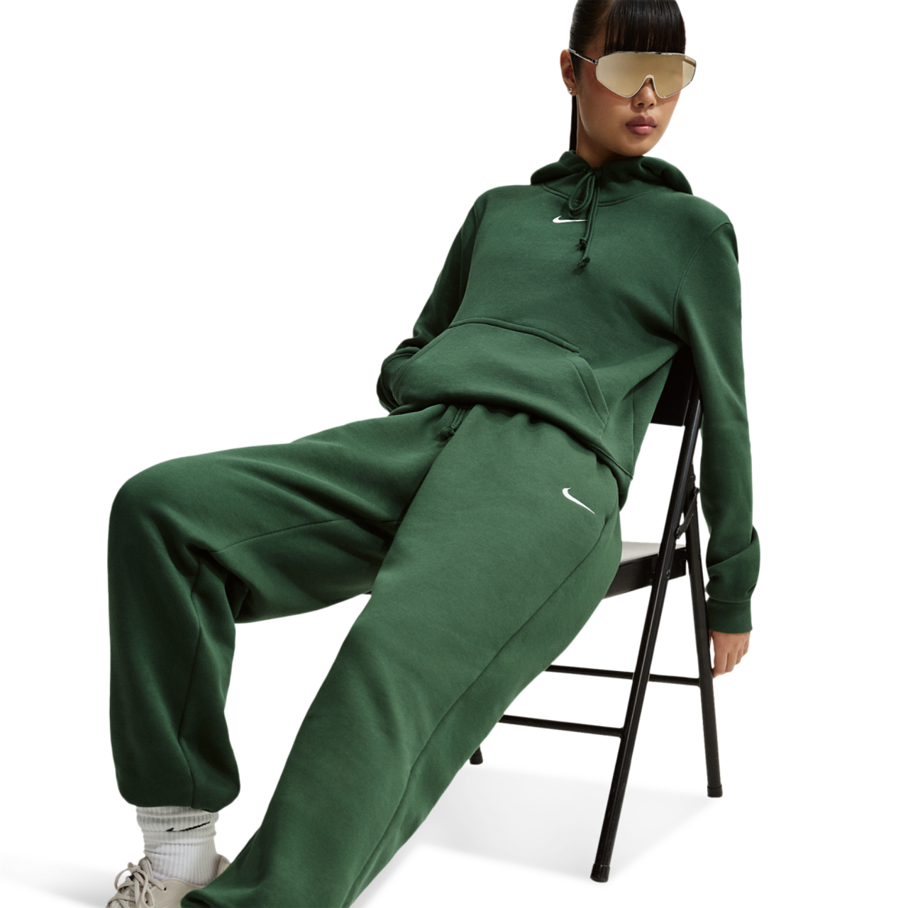 Nike Sportswear Phoenix Fleece Oversized Bottoms Image 3 of 5. Tap to open photo gallery.