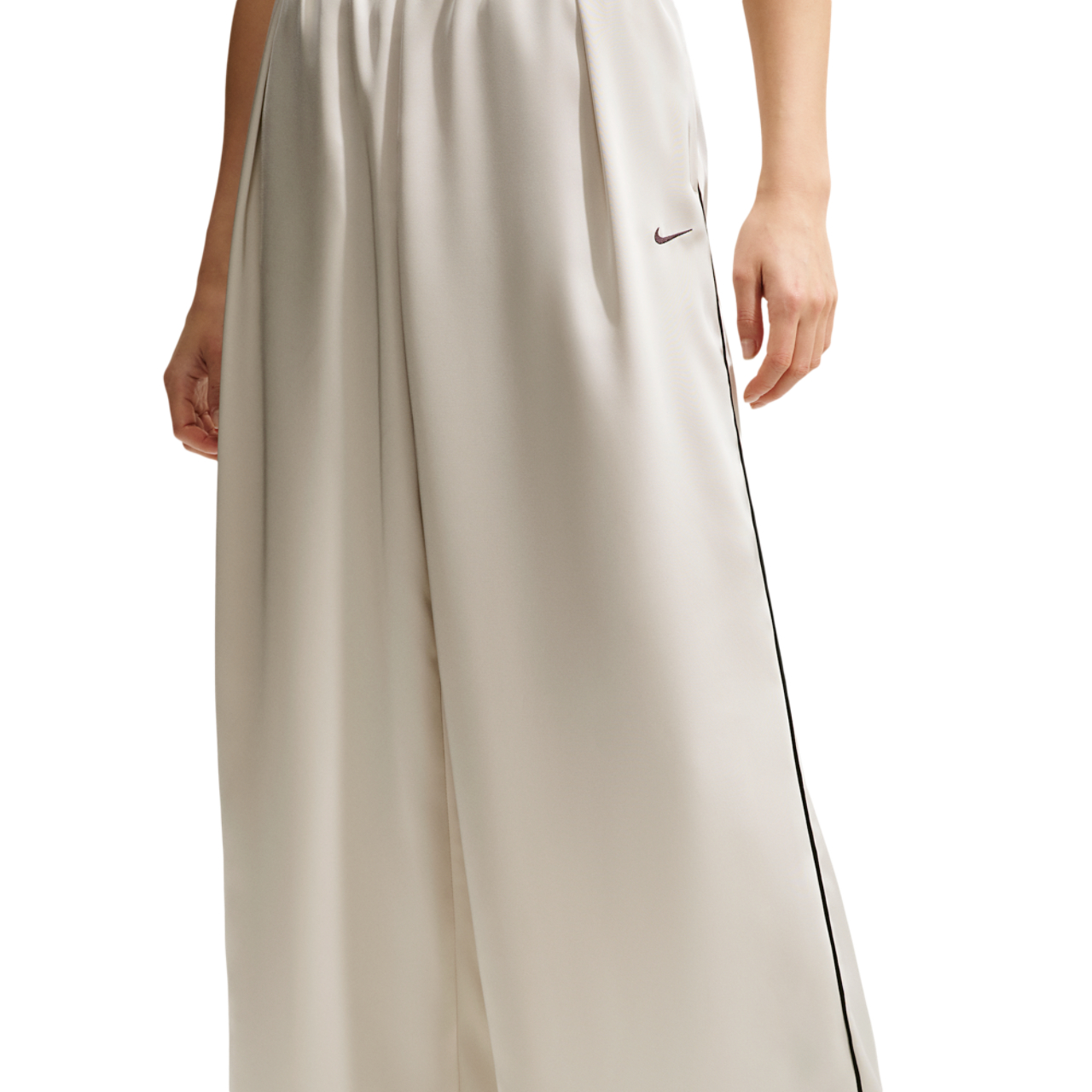 Nike Sportswear Loose Mid-rise Satin Trousers Image 4 sur 5. Appuyez pour ouvrir la galerie de photos.