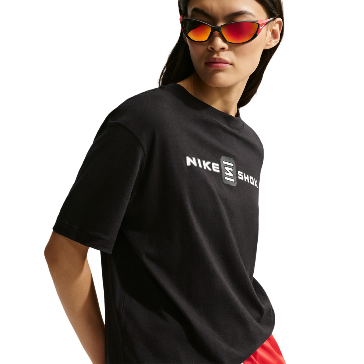 Nike Sportswear Graphic T-shirt Image 3 sur 5. Appuyez pour ouvrir la galerie de photos.