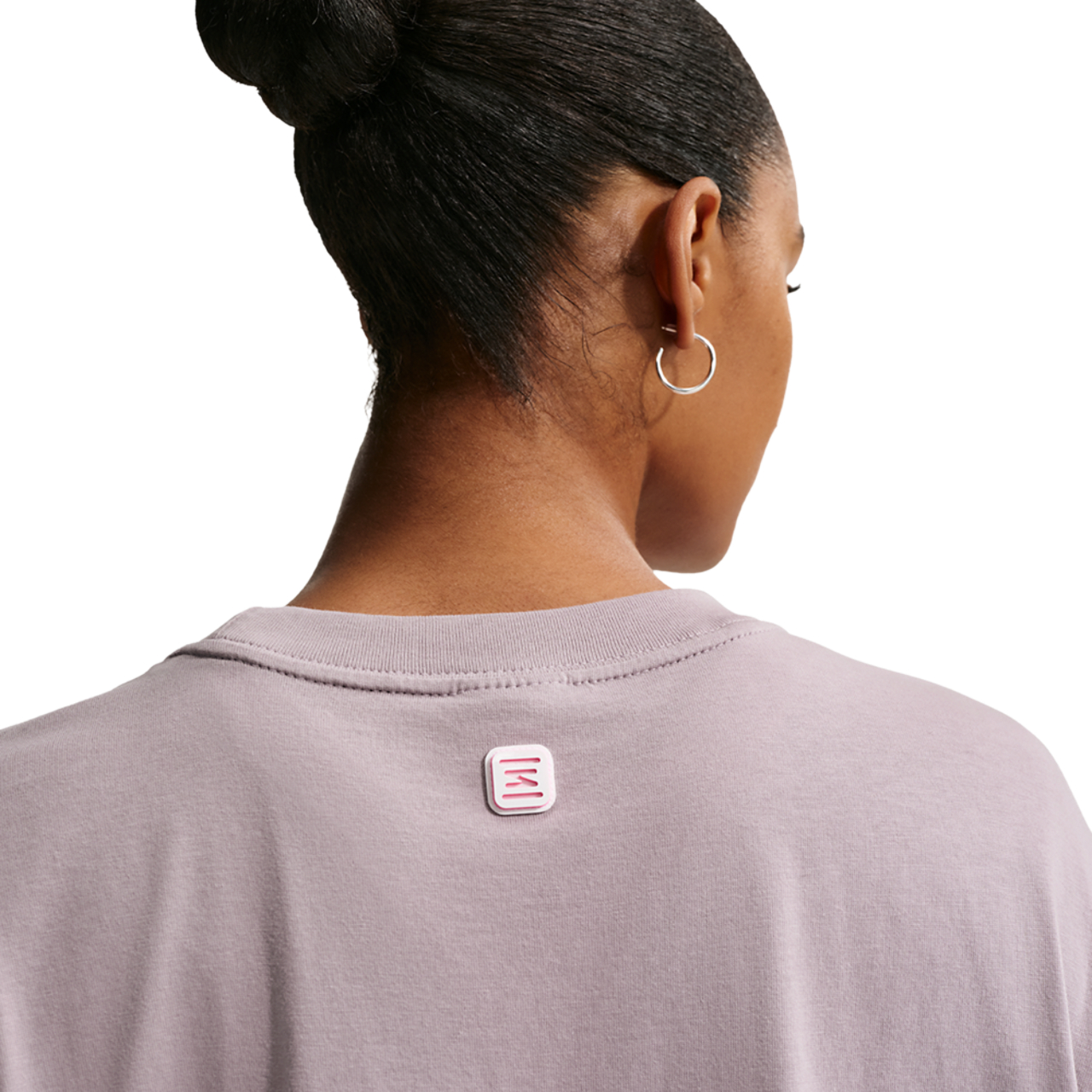 Nike Sportswear Graphic T-shirt Image 2 sur 5. Appuyez pour ouvrir la galerie de photos.
