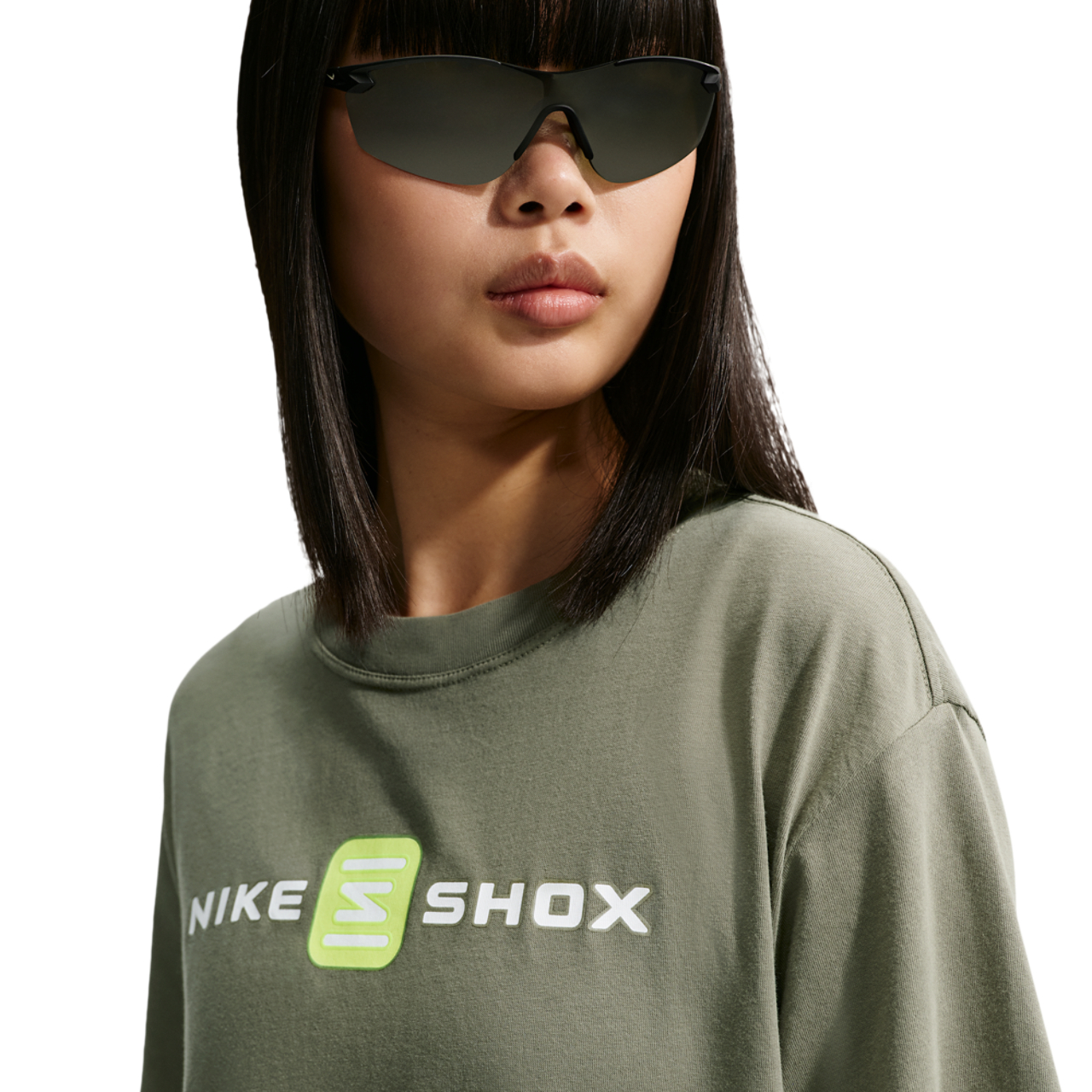 Nike Sportswear Graphic T-shirt Image 3 sur 5. Appuyez pour ouvrir la galerie de photos.