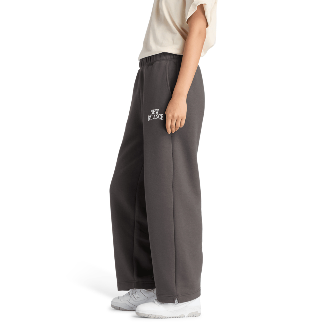 New Balance Trackside Fleece Barrel Pant Image 4 of 4. Tap to open photo gallery.