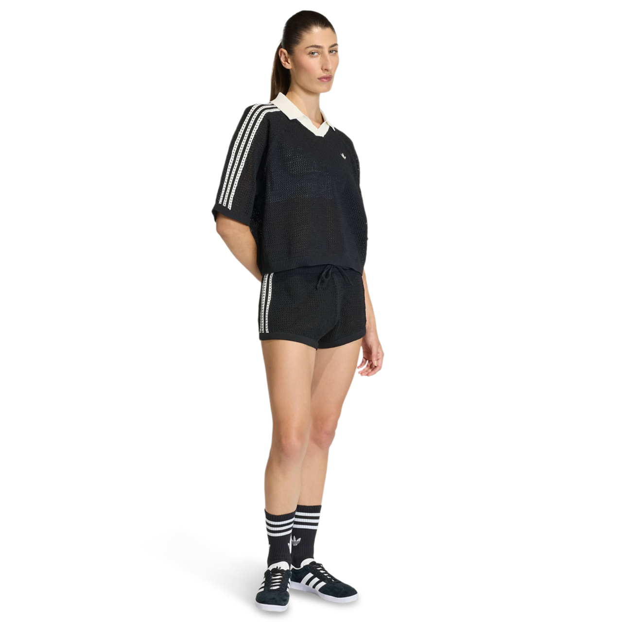 adidas Knitted Crochet Polo Imagen 2 de 4. Toque para abrir la galería de fotos.