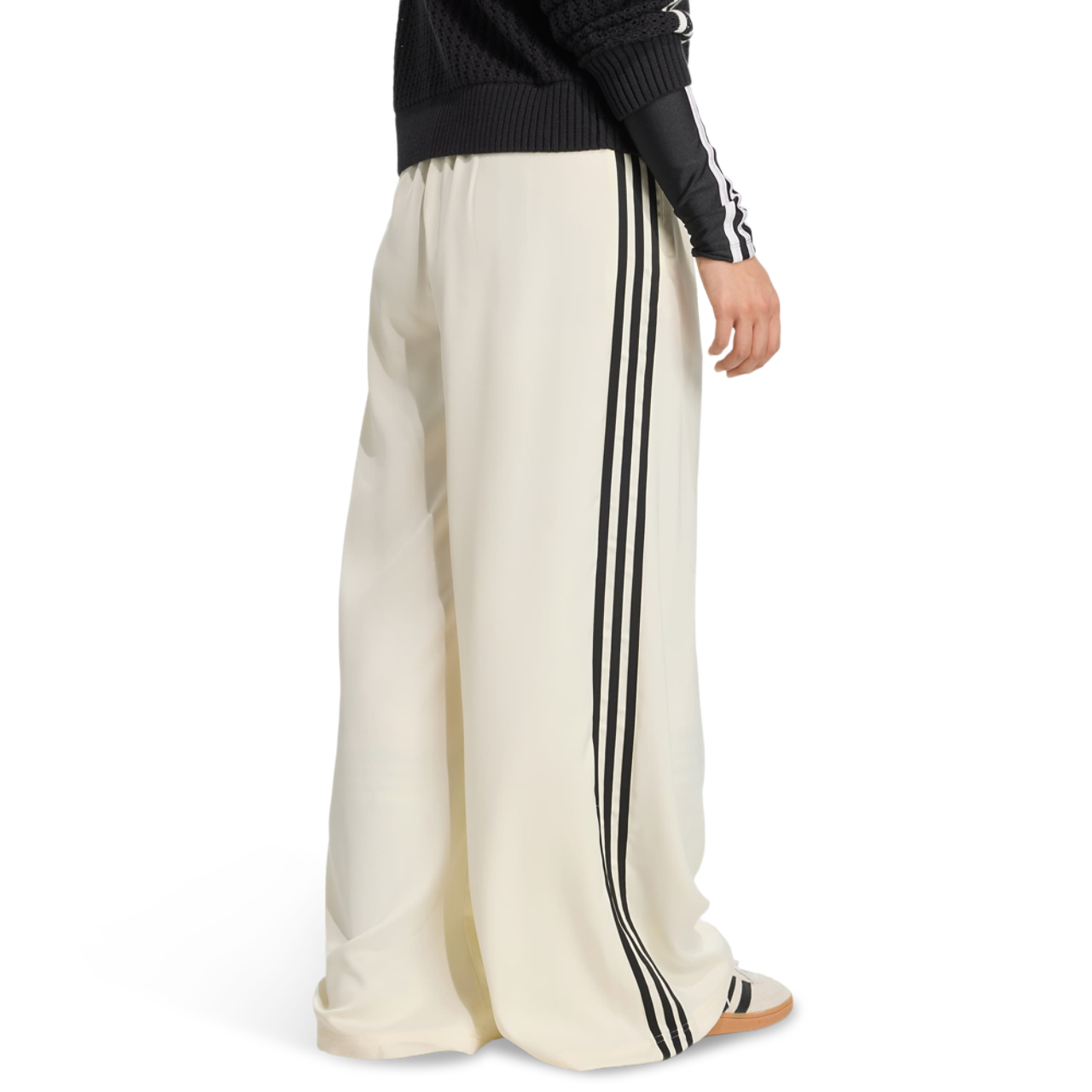 adidas Adicolor Satin Wide Leg Track Joggers Imagen 4 de 4. Toque para abrir la galería de fotos.