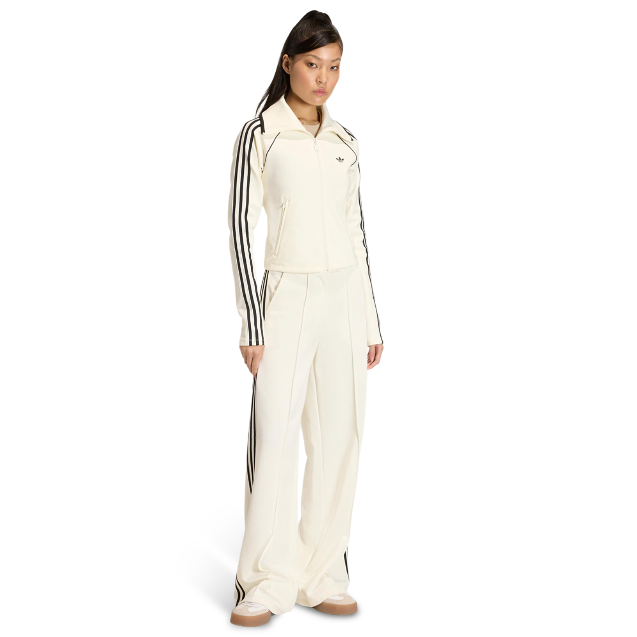 adidas Slim Fitted Firebird Track Top Imagen 2 de 4. Toque para abrir la galería de fotos.