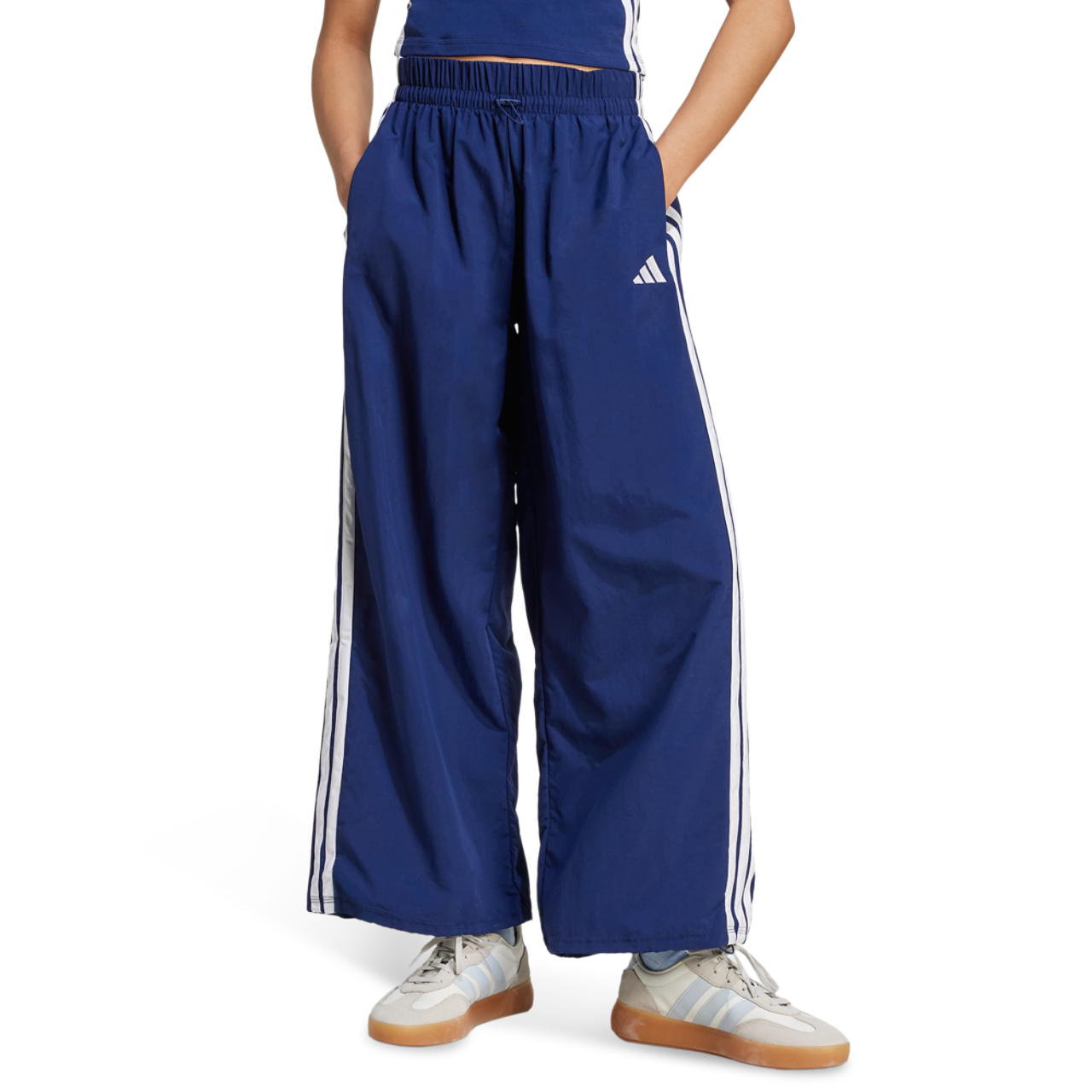 adidas Essentials 3-Stripes Woven Bottoms Imagen 2 de 4. Toque para abrir la galería de fotos.