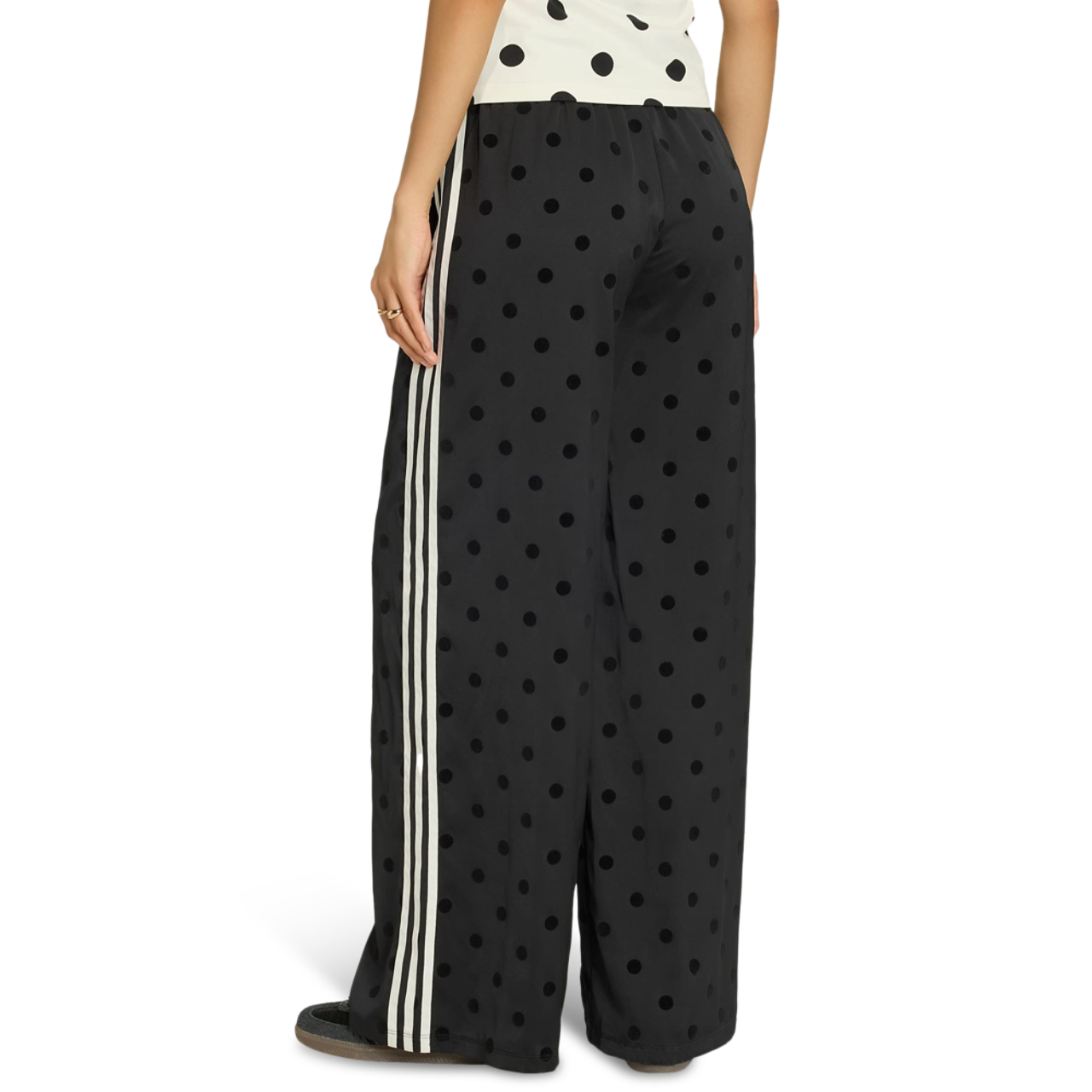 adidas Satin Polka Dots Wide Leg Pant Image 4 sur 4. Appuyez pour ouvrir la galerie de photos.
