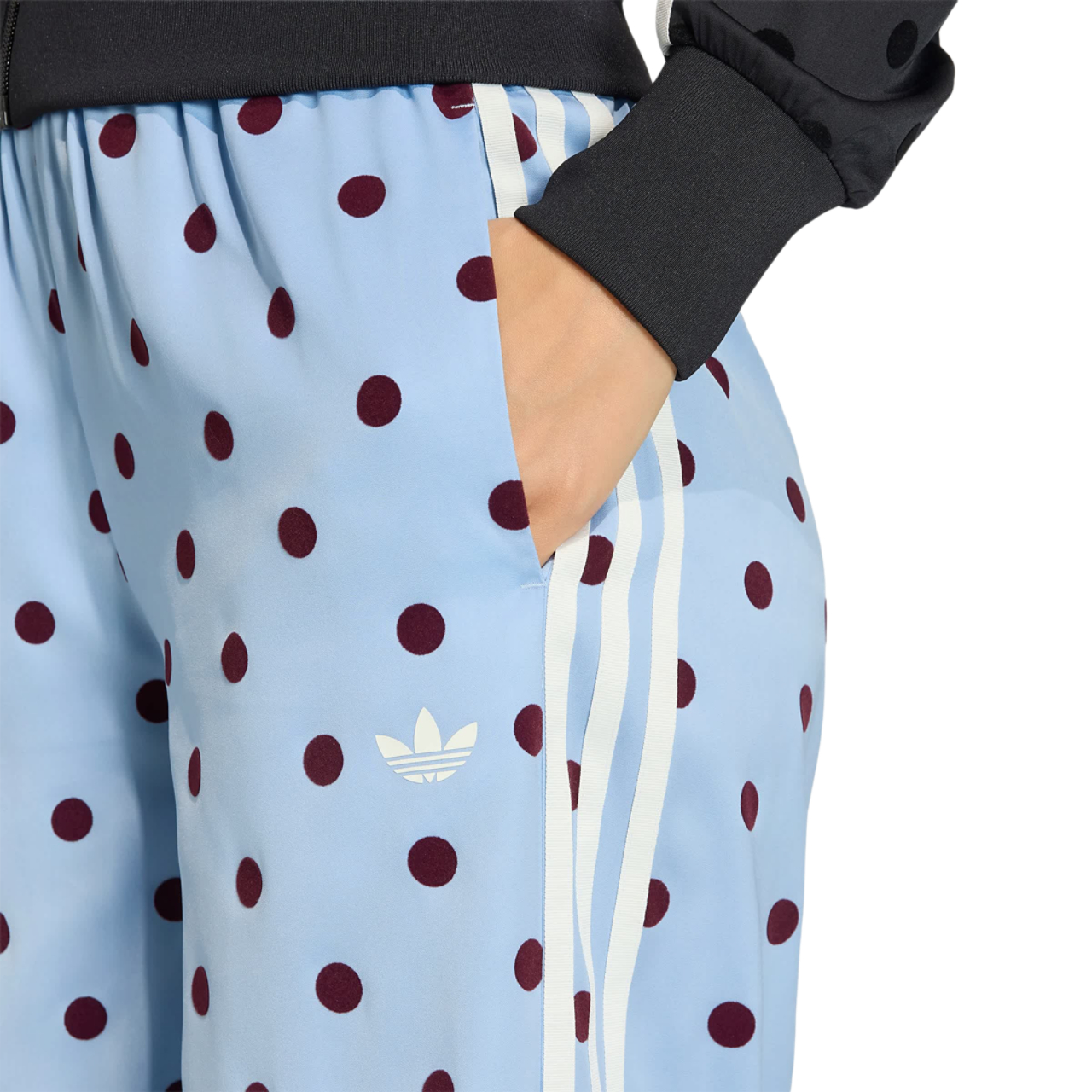adidas Satin Polka Dots Wide Leg Pant Imagen 3 de 4. Toque para abrir la galería de fotos.