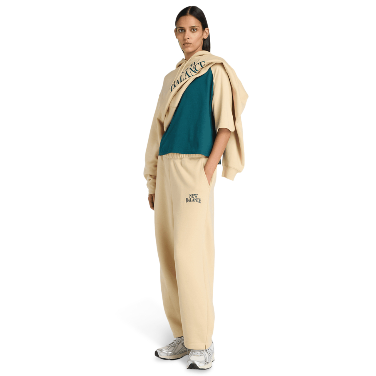 New Balance Trackside Fleece Barrel Pant Afbeelding 1 van 3. Tik om de fotogalerij te openen..