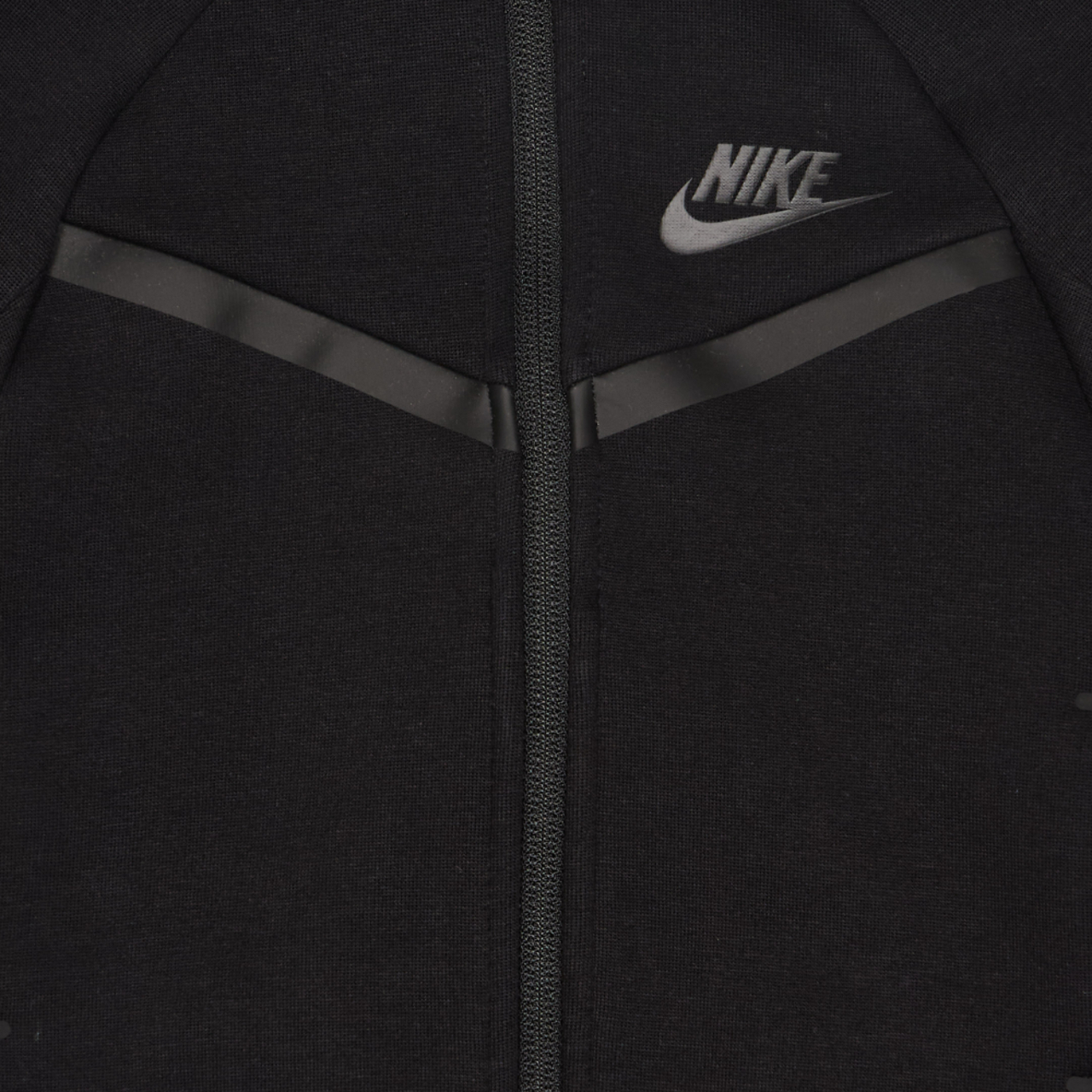 Nike Tech Fleece Image 3 of 4. Tap to open photo gallery.