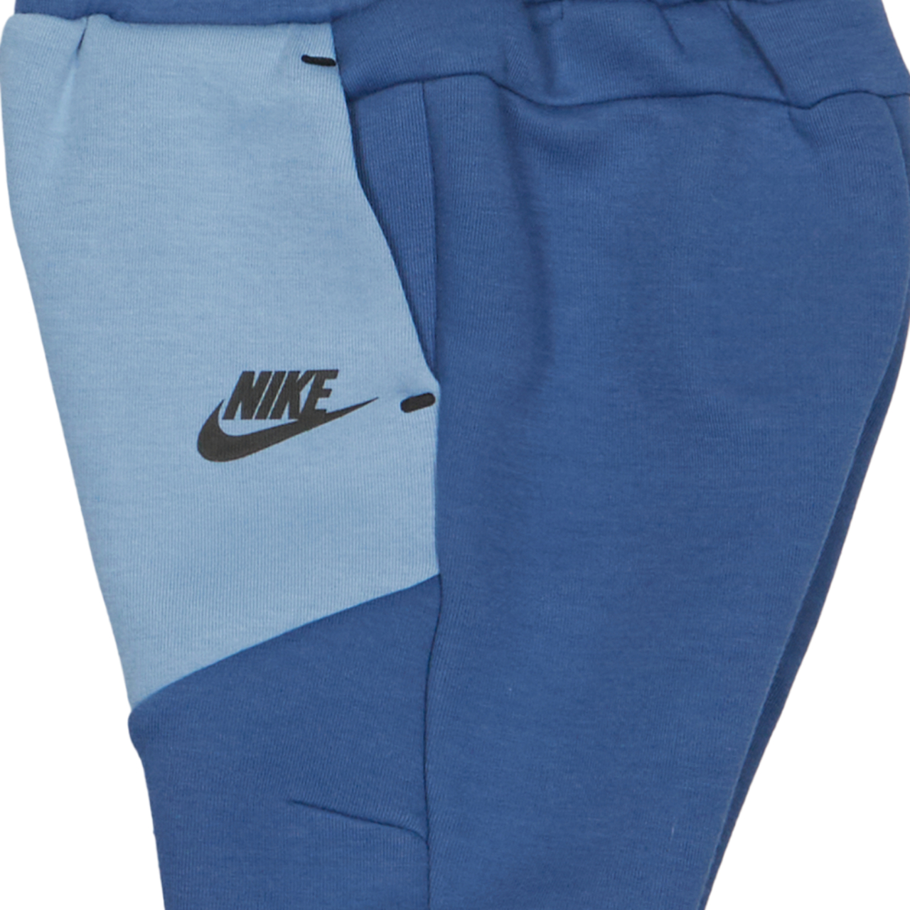 Nike Tech Colorblock Image 4 sur 4. Appuyez pour ouvrir la galerie de photos.