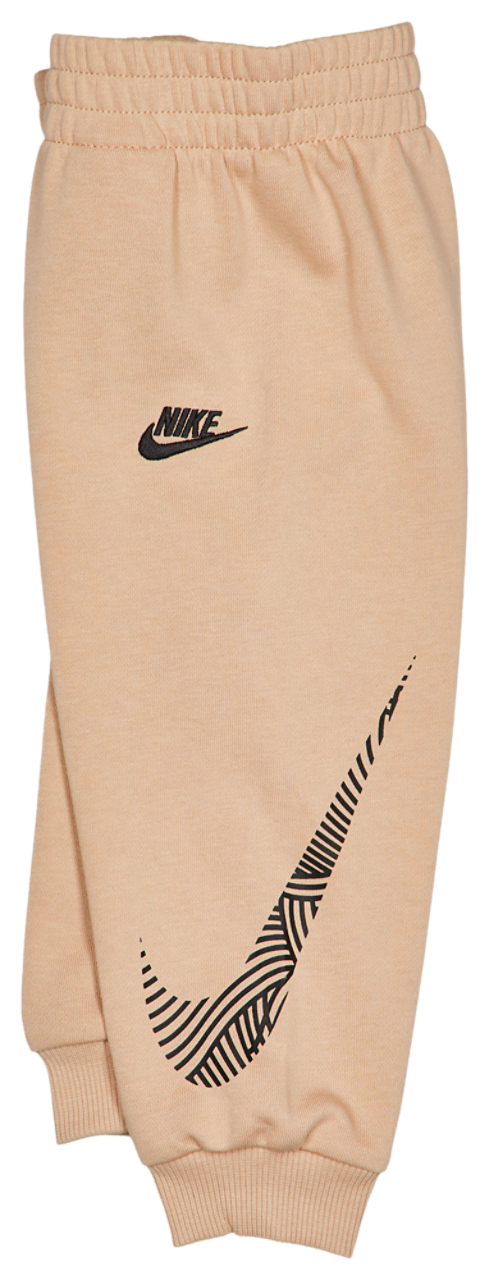 Nike Itz Oversized Ft Image 4 of 4. Tap to open photo gallery.