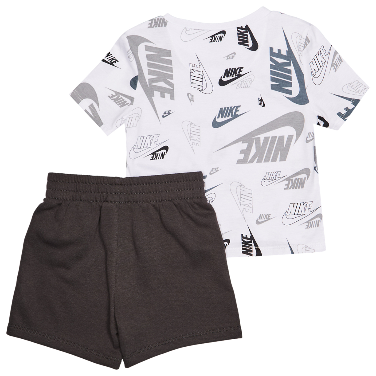 Nike Aop Futura Toss Imagen 2 de 4. Toque para abrir la galería de fotos.