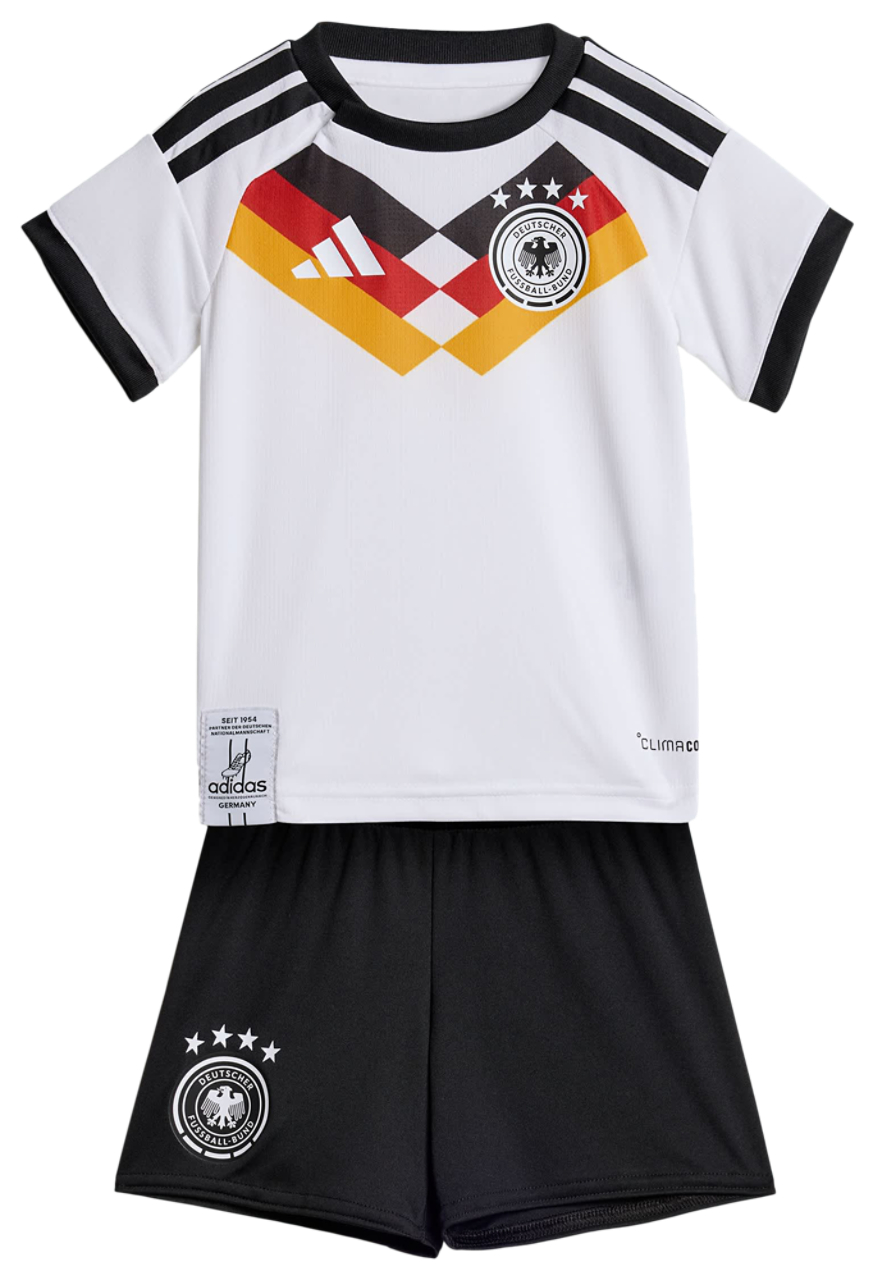 adidas Germany 26 Home Replica Baby Kit Afbeelding 1 van 5. Tik om de fotogalerij te openen..