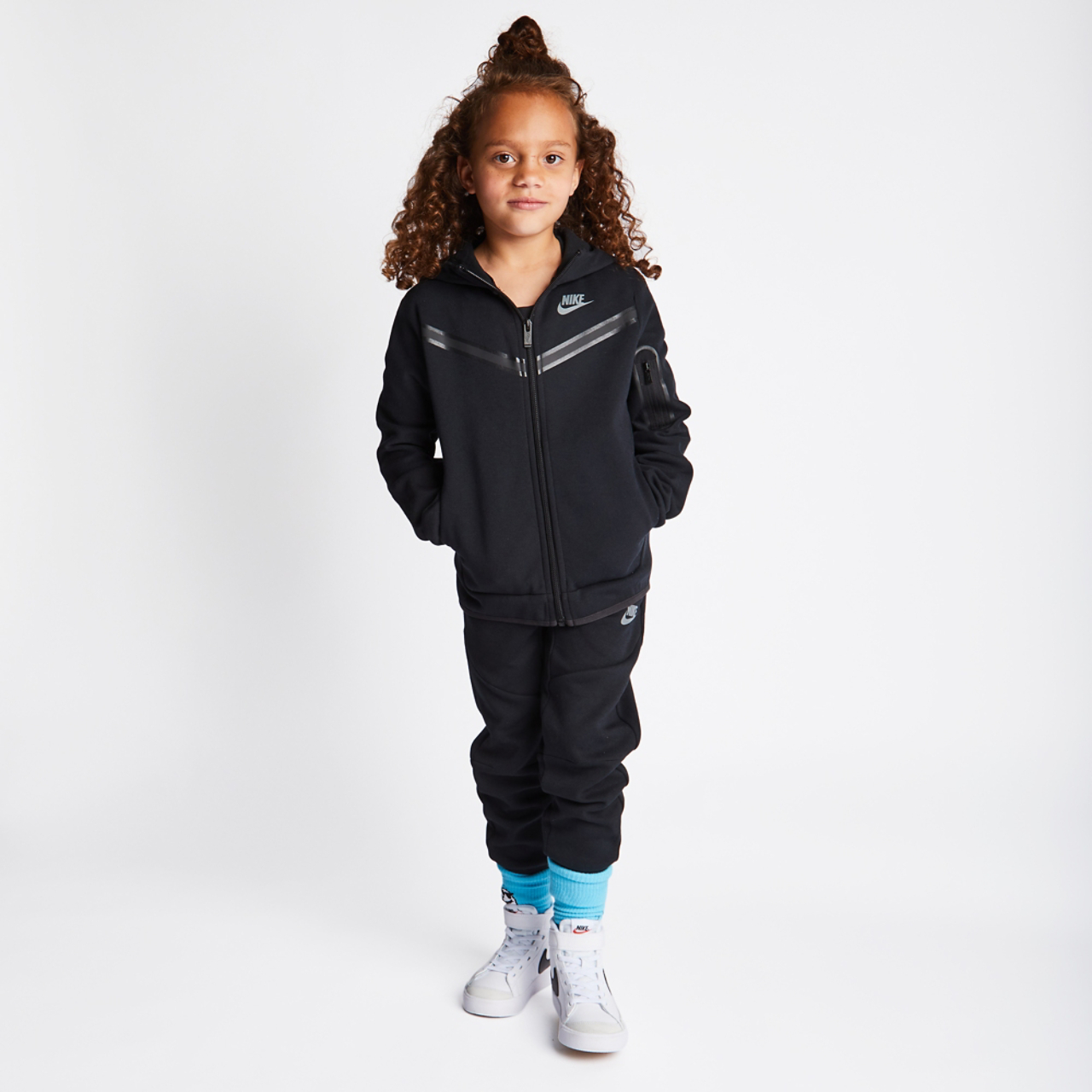 Nike Tech Fleece Image 3 of 7. Tap to open photo gallery.