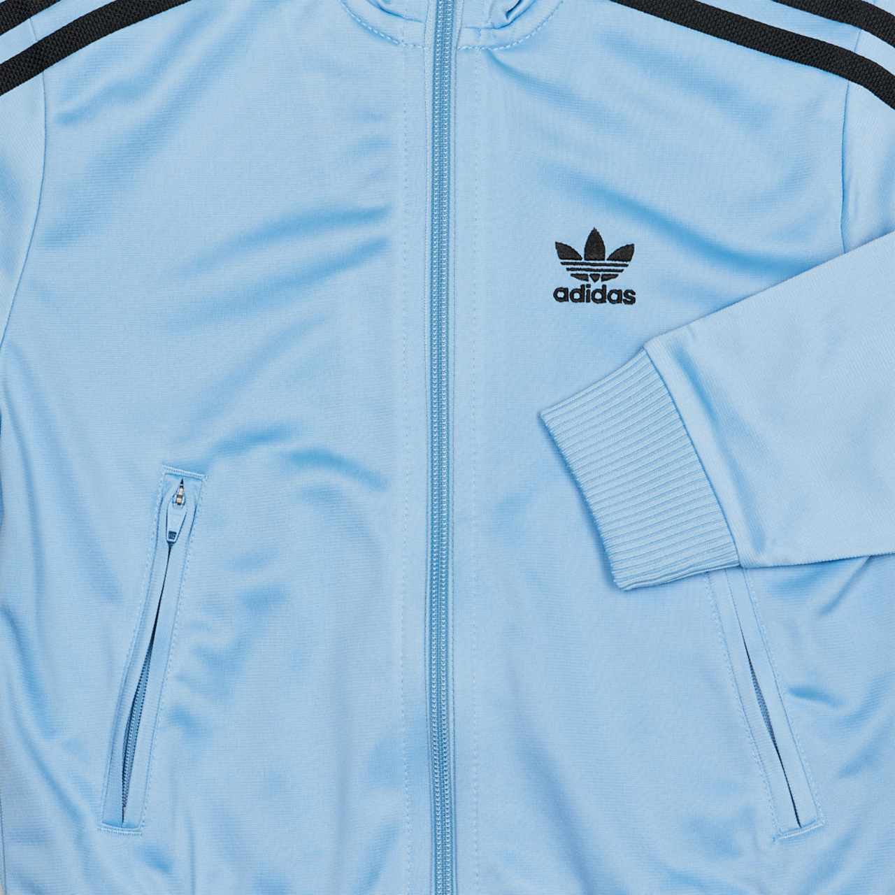 adidas Firebird Bild 3 von 4. Antippen, um die Fotogalerie zu öffnen.