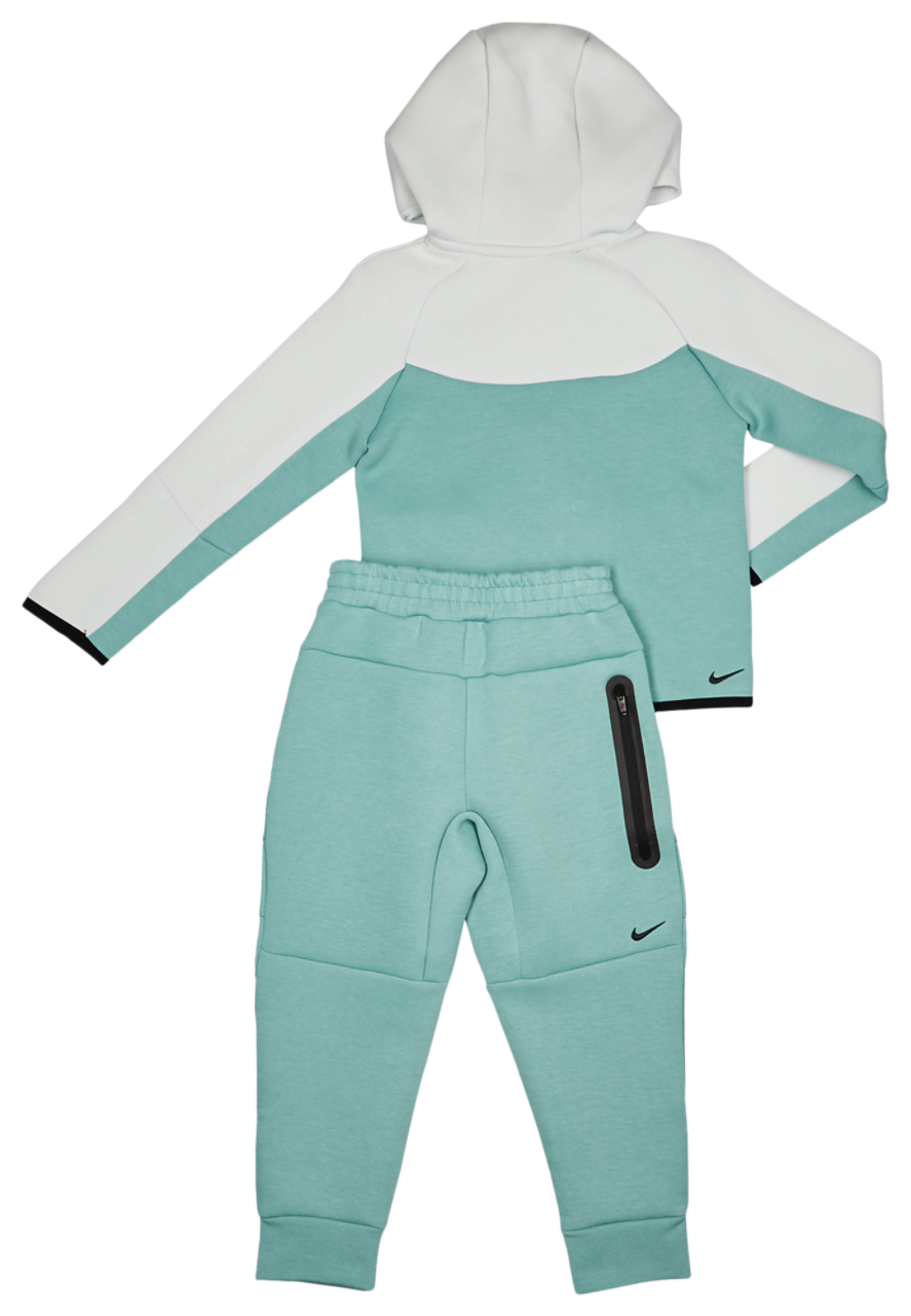 Nike Tech Fleece Image 2 of 6. Tap to open photo gallery.