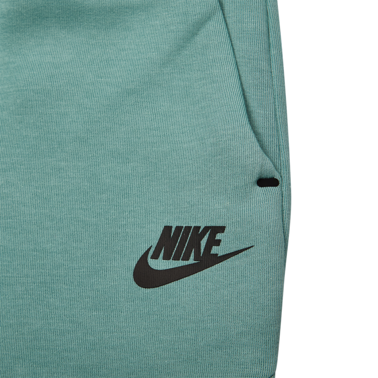 Nike Tech Fleece Image 5 of 6. Tap to open photo gallery.