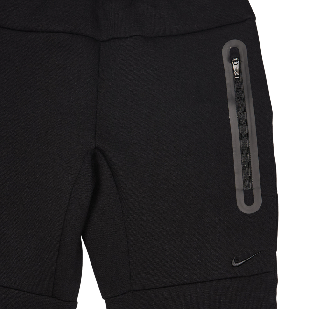 Nike Tech Fleece Image 4 of 4. Tap to open photo gallery.