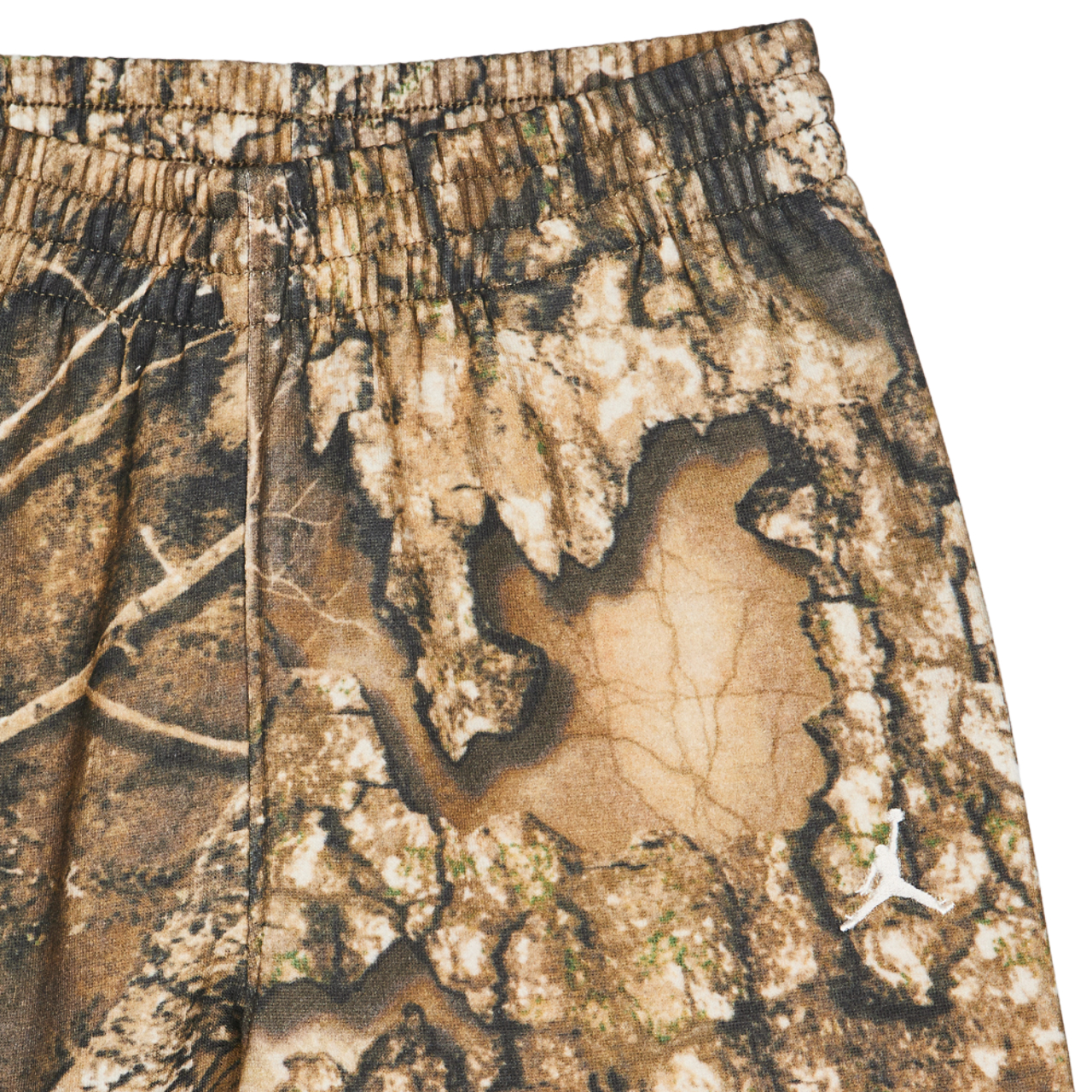 Jordan X Realtree Bild 4 von 4. Antippen, um die Fotogalerie zu öffnen.