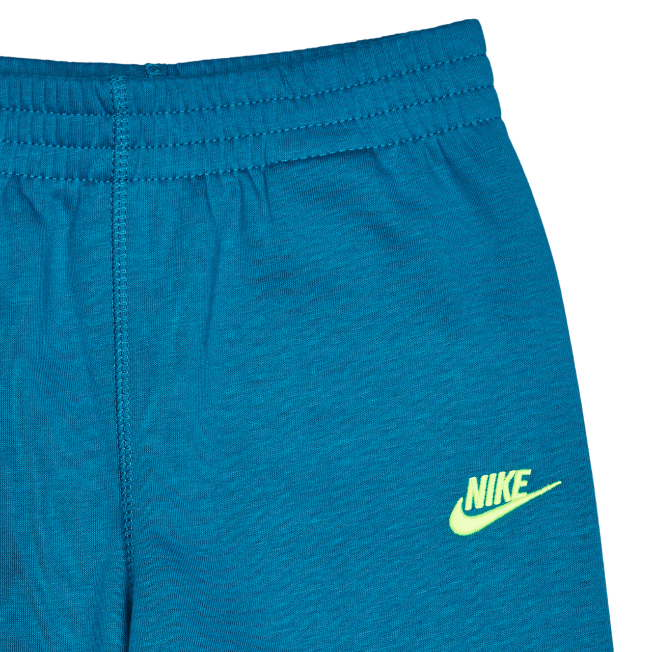 Nike Glow With Me Image 4 of 4. Tap to open photo gallery.