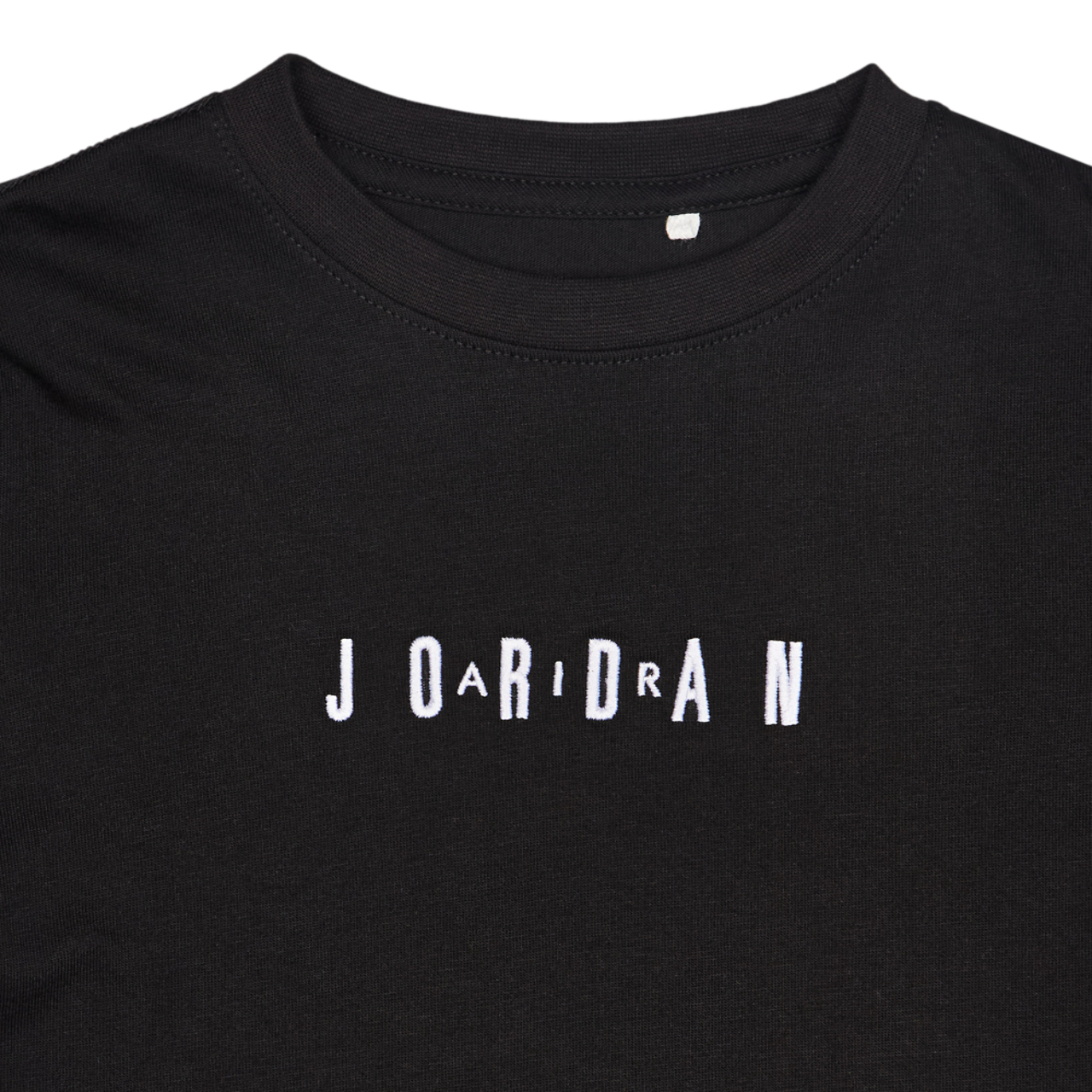 Jordan Wordmark Emb Bild 3 von 3. Antippen, um die Fotogalerie zu öffnen.