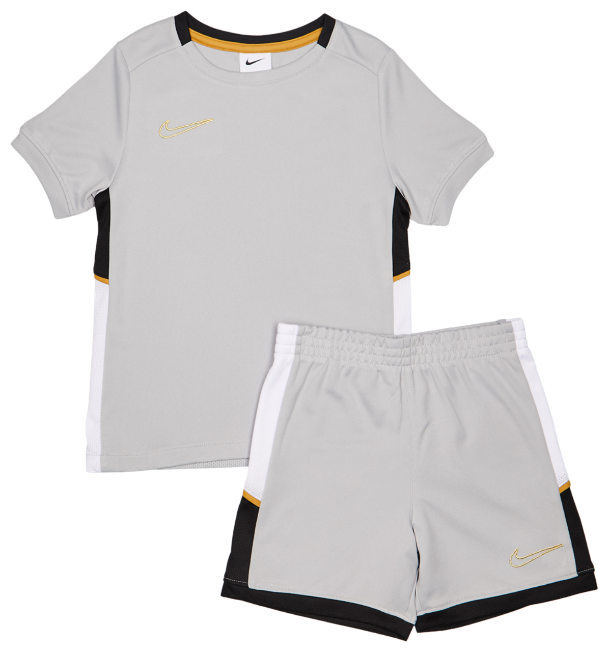 Nike Academy Bild 1 von 4. Antippen, um die Fotogalerie zu öffnen.