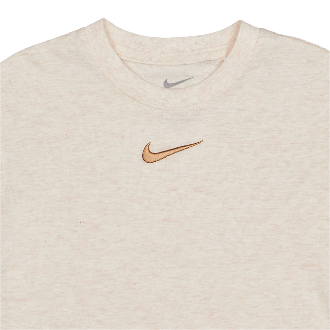 Nike Essentials Jersey Bild 3 von 3. Antippen, um die Fotogalerie zu öffnen.