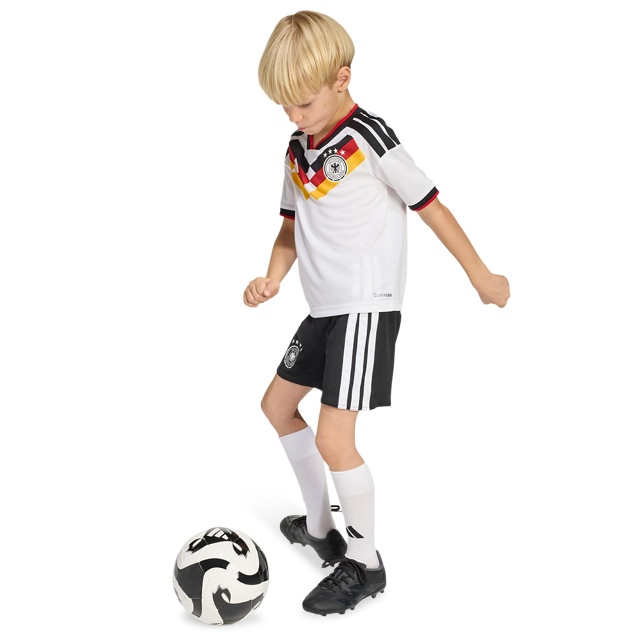 adidas Germany 26 Home Replica Set Immagine 2 di 5. Tocca per aprire la galleria fotografica.