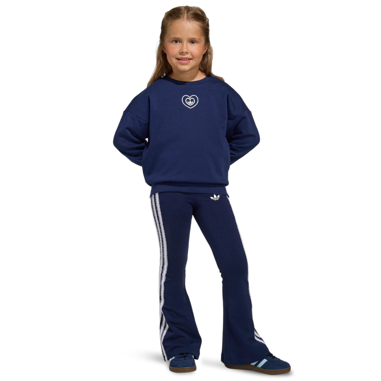 adidas Disney Crew Flared Leggings Set Image 1 sur 5. Appuyez pour ouvrir la galerie de photos.